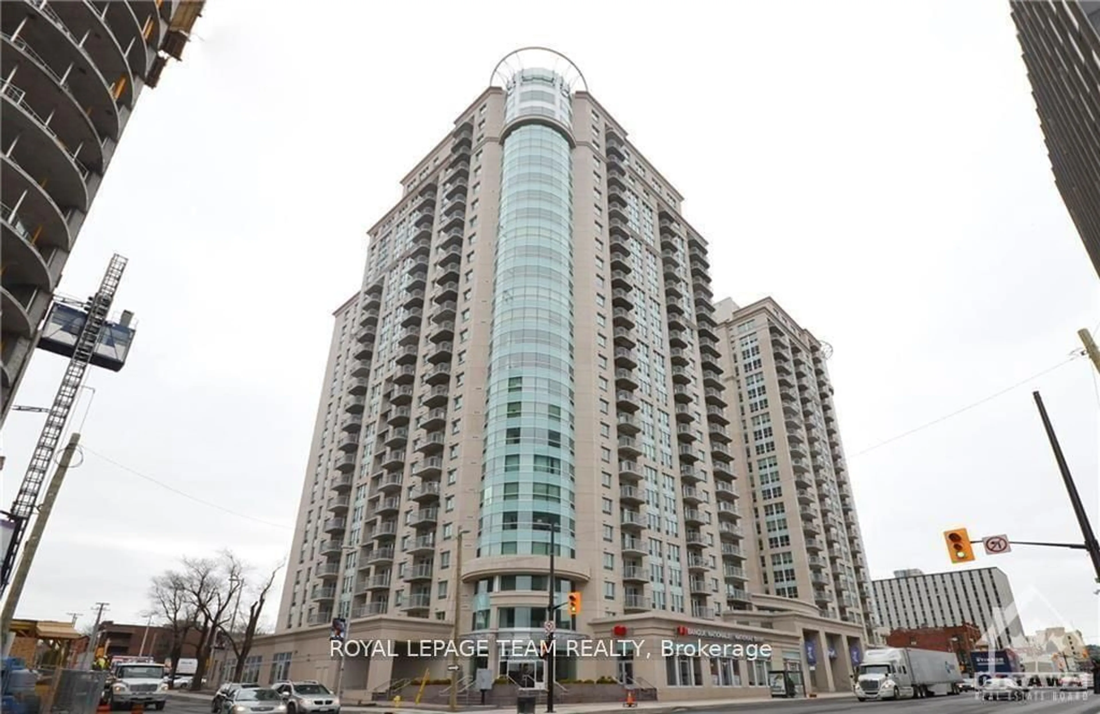 Indoor foyer for 234 Rideau St #2204, Lower Town - Sandy Hill Ontario K1N 0A9