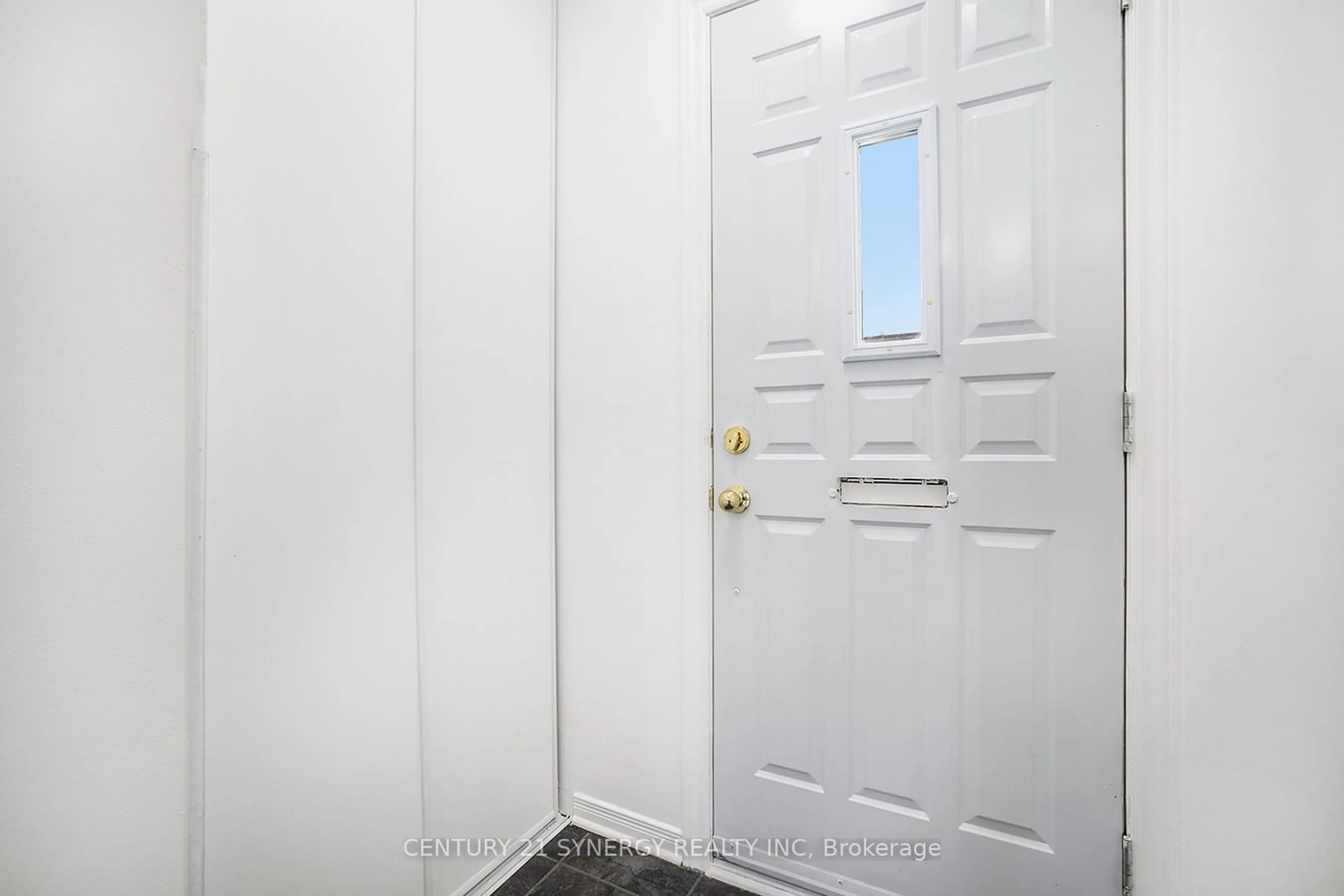 Indoor entryway for 1283 Perez Cres #99, Cyrville - Carson Grove - Pineview Ontario K1J 8T9