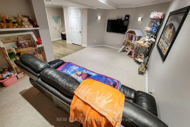 Additional property image - 20 Pentland Rd
