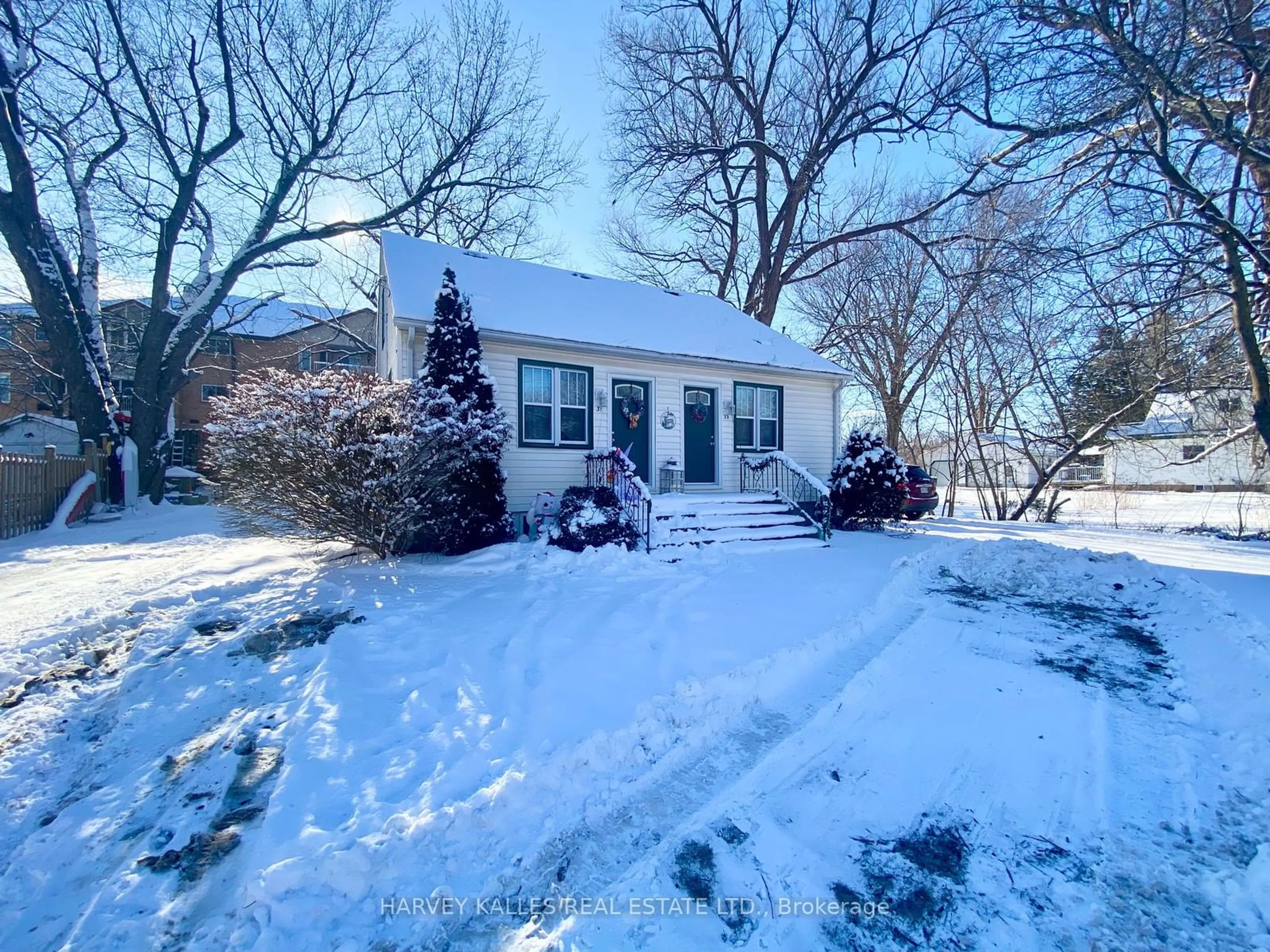 A pic from outside/outdoor area/front of a property/back of a property/a pic from drone, street for 31- 33 Washburn St, Prince Edward County Ontario K0K 2T0