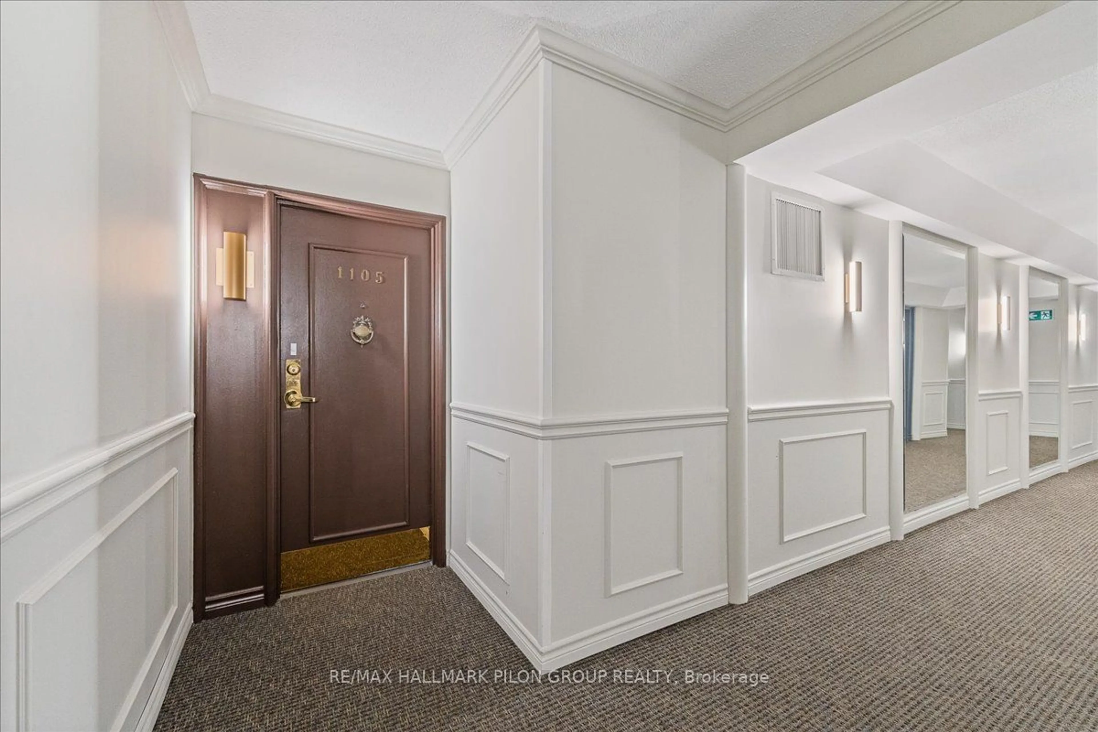 Indoor foyer for 545 ST LAURENT Blvd #1105, Manor Park - Cardinal Glen and Area Ontario K1K 4H9