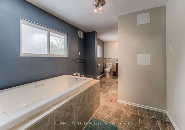 Additional property image - 103 Vista Cres