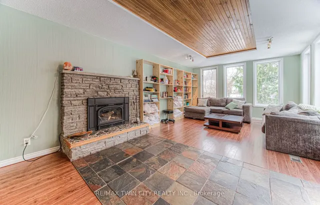 Additional property image - 103 Vista Cres