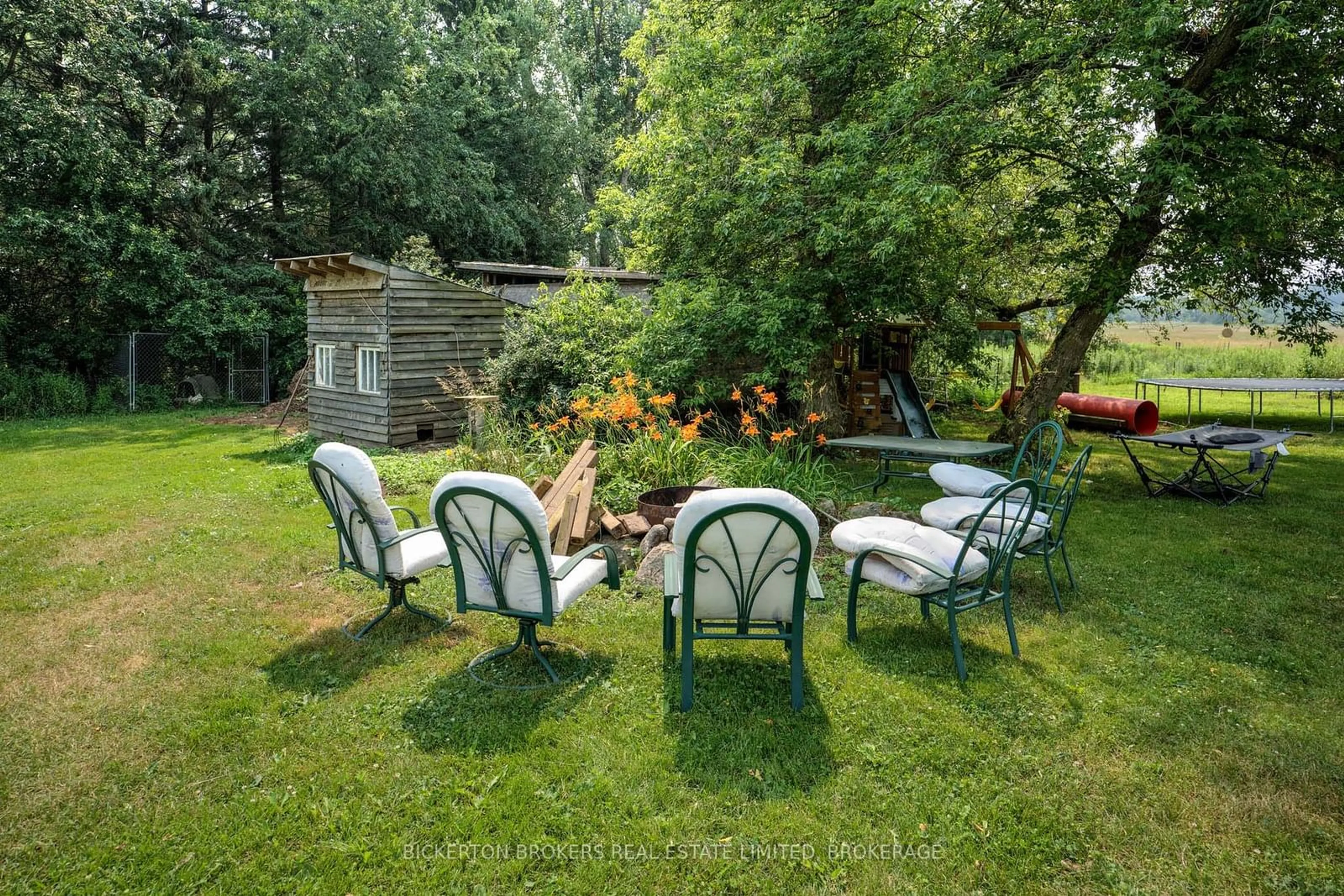 Patio, unknown for 683 County Rd 2 Rd, Leeds and the Thousand Islands Ontario K0E 1L0