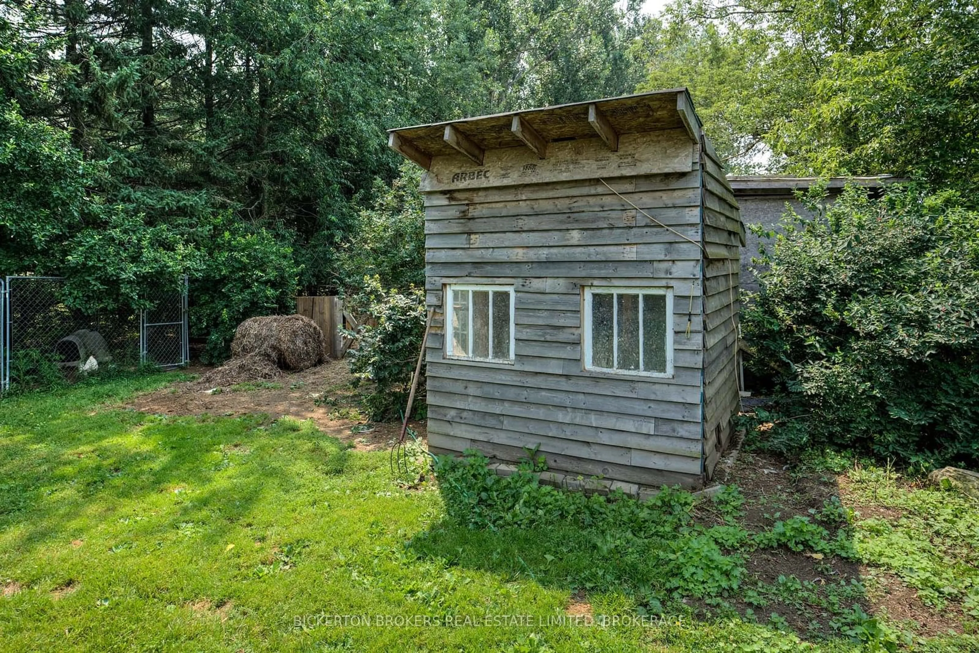 Shed for 683 County Rd 2 Rd, Leeds and the Thousand Islands Ontario K0E 1L0