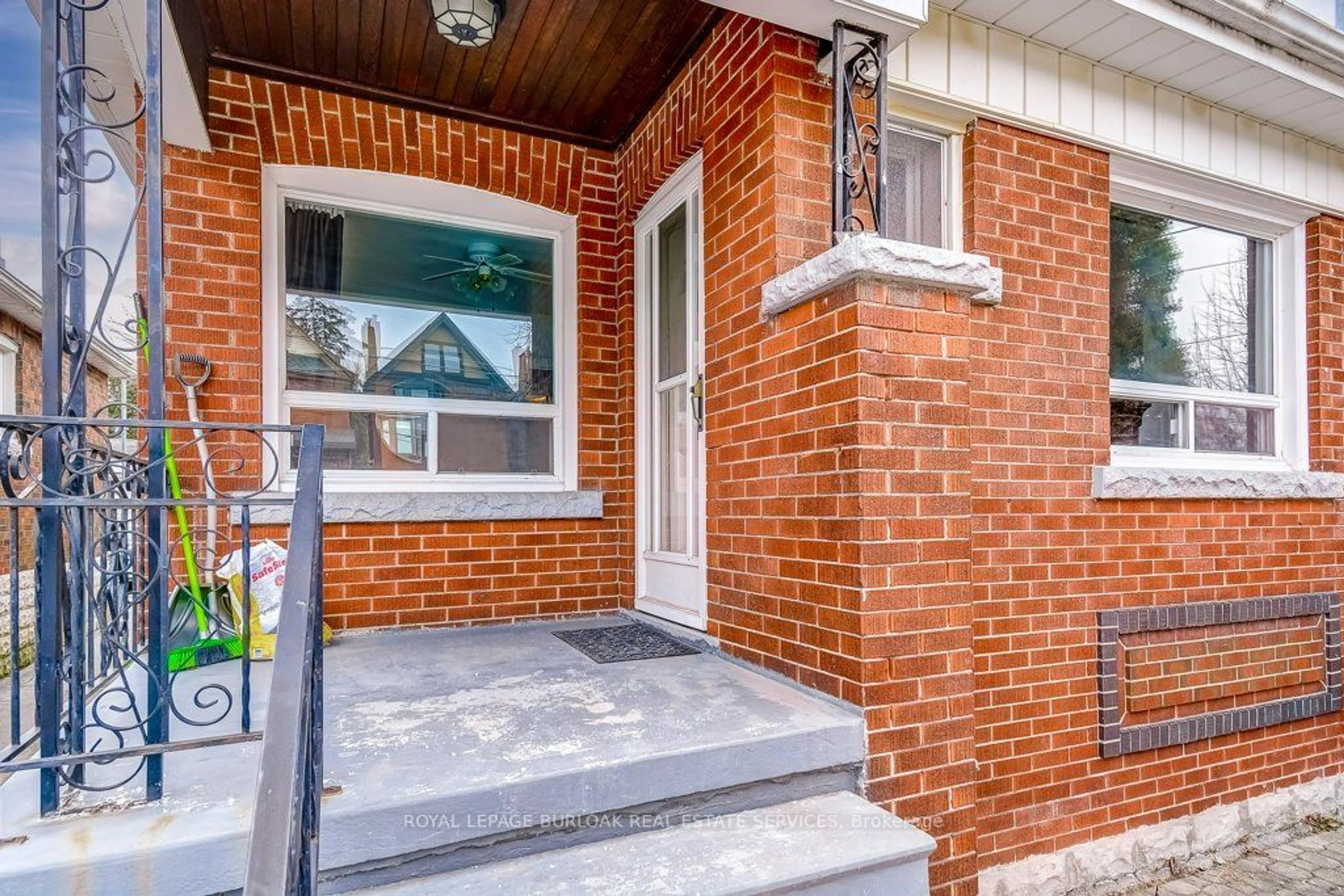 Home with brick exterior material, street for 445 Herkimer St, Hamilton Ontario L8P 2J4