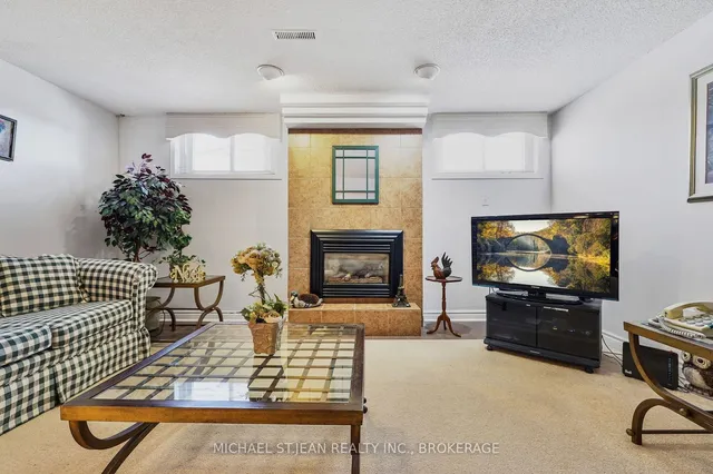 Additional property image - 38 Elora Dr Unit 19