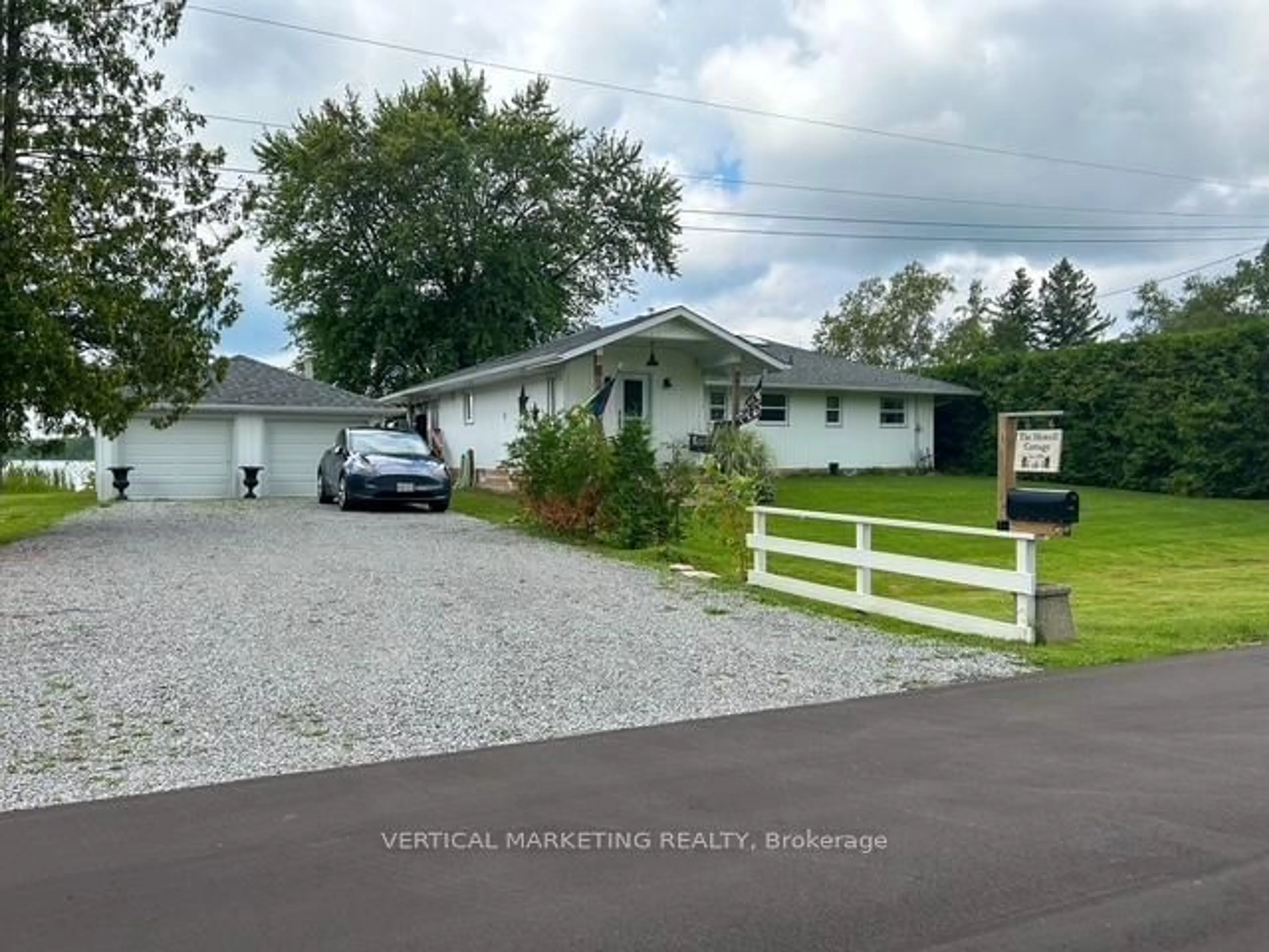 A pic from outside/outdoor area/front of a property/back of a property/a pic from drone, unknown for 39 Macpherson Cres, Kawartha Lakes Ontario K0M 2B0