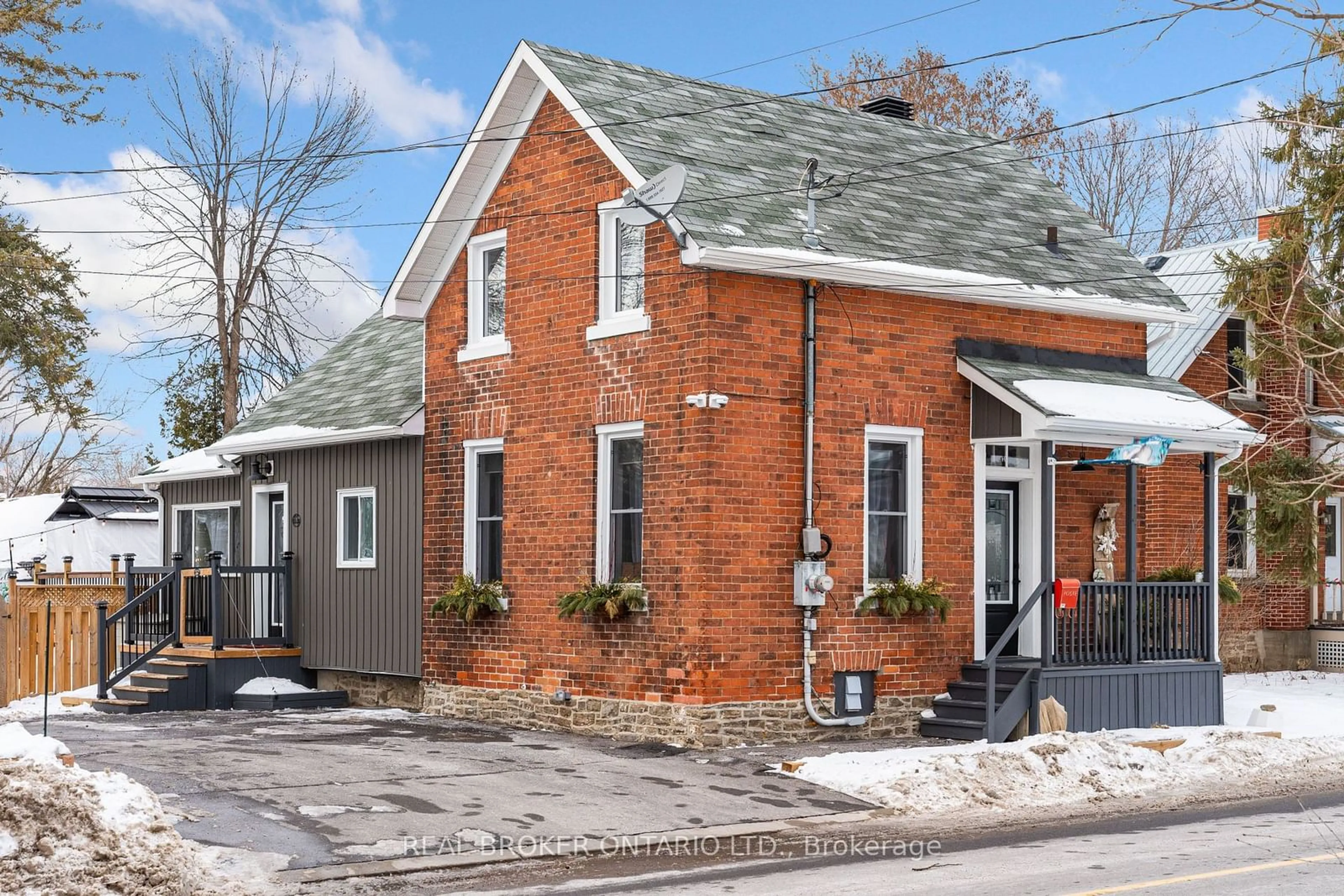 Home with brick exterior material, street for 133 Nelson St, Carleton Place Ontario K7C 1A3