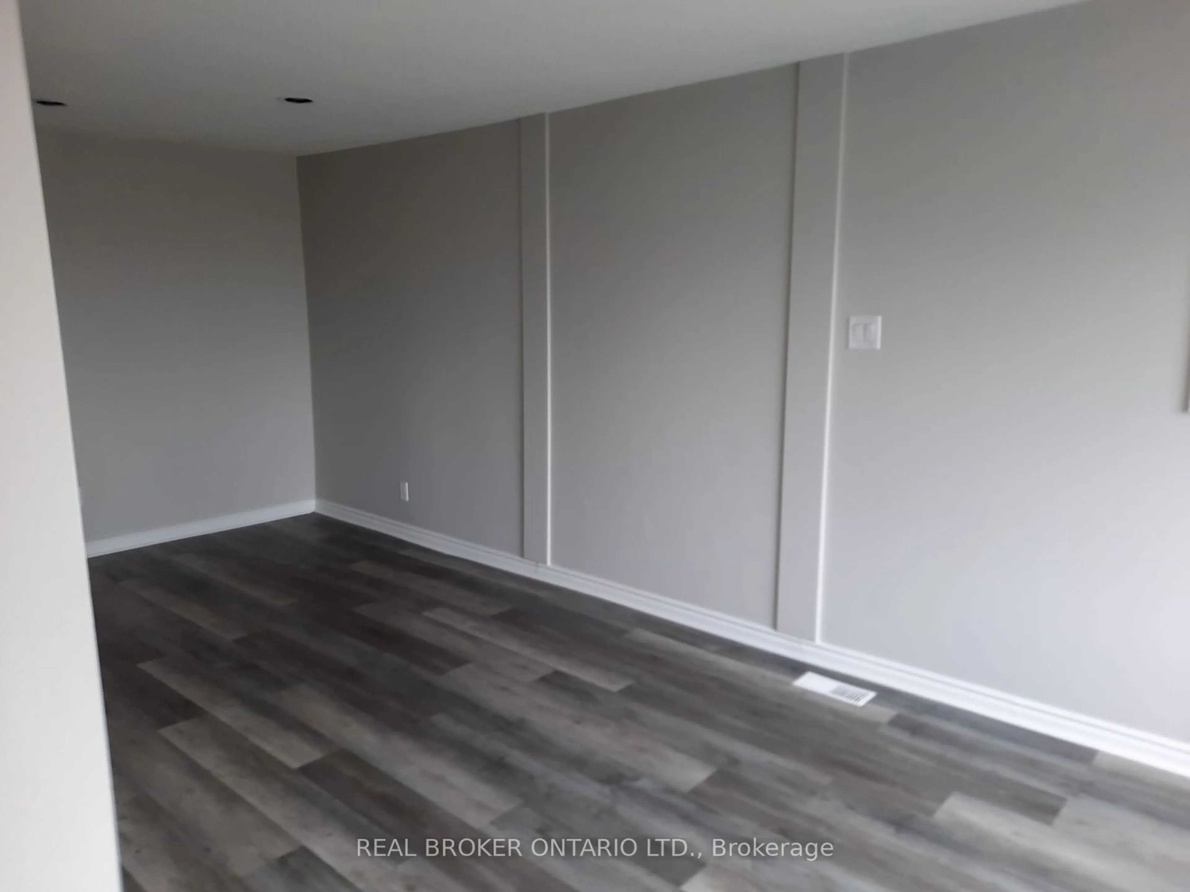 A pic of a room for 7617 Flewellyn Rd, Stittsville - Munster - Richmond Ontario K2S 1B6