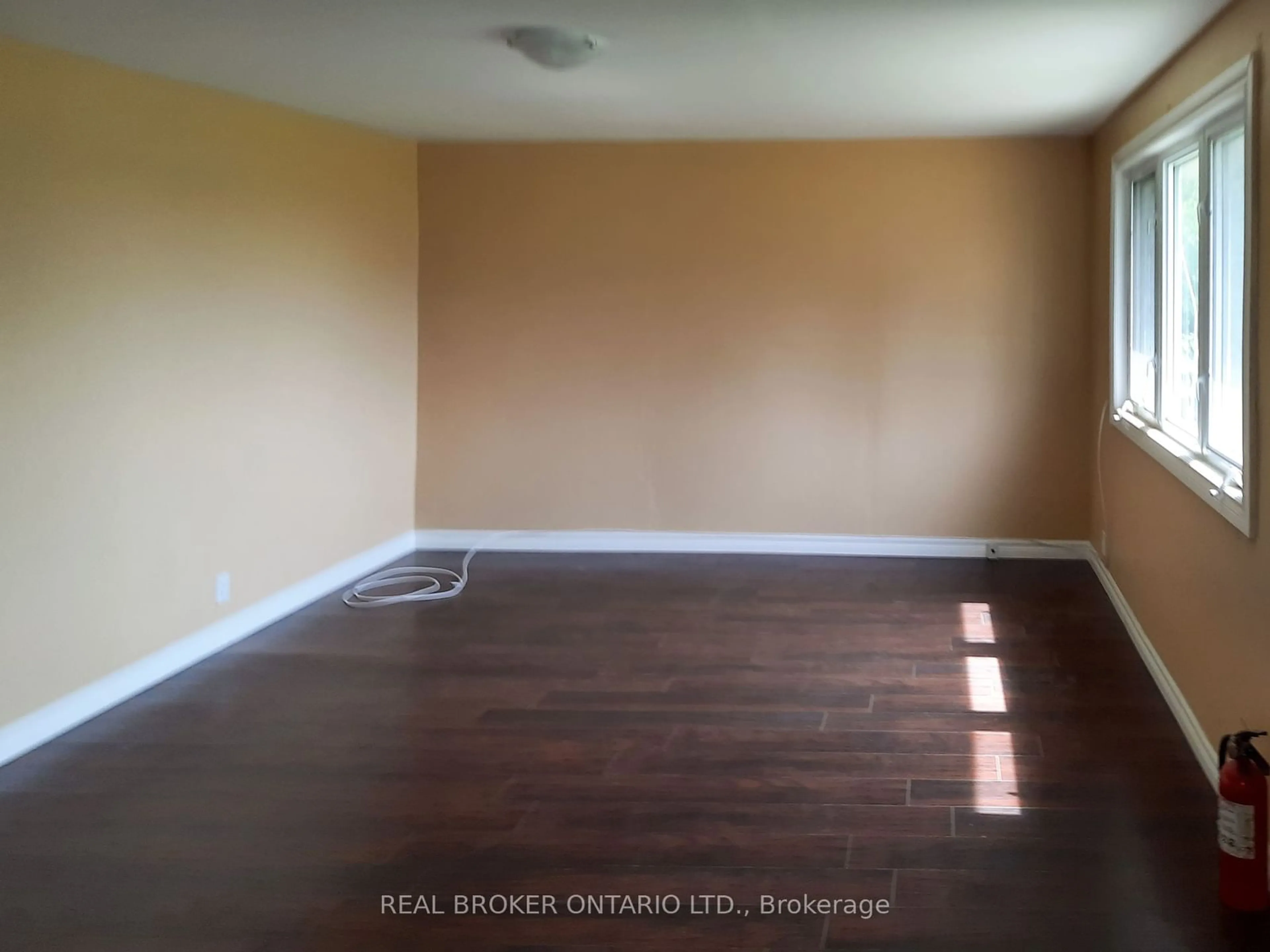 A pic of a room for 7623 Flewellyn Rd, Ottawa Ontario K2S 1B6