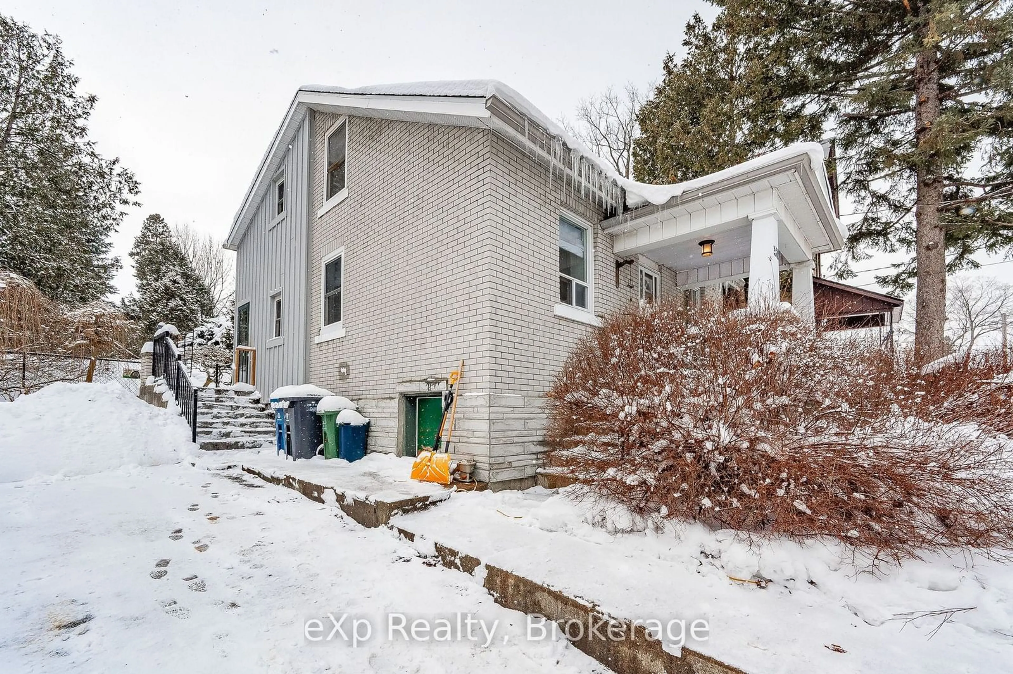 Unknown for 38 Dufferin St, Guelph Ontario N1H 4A1