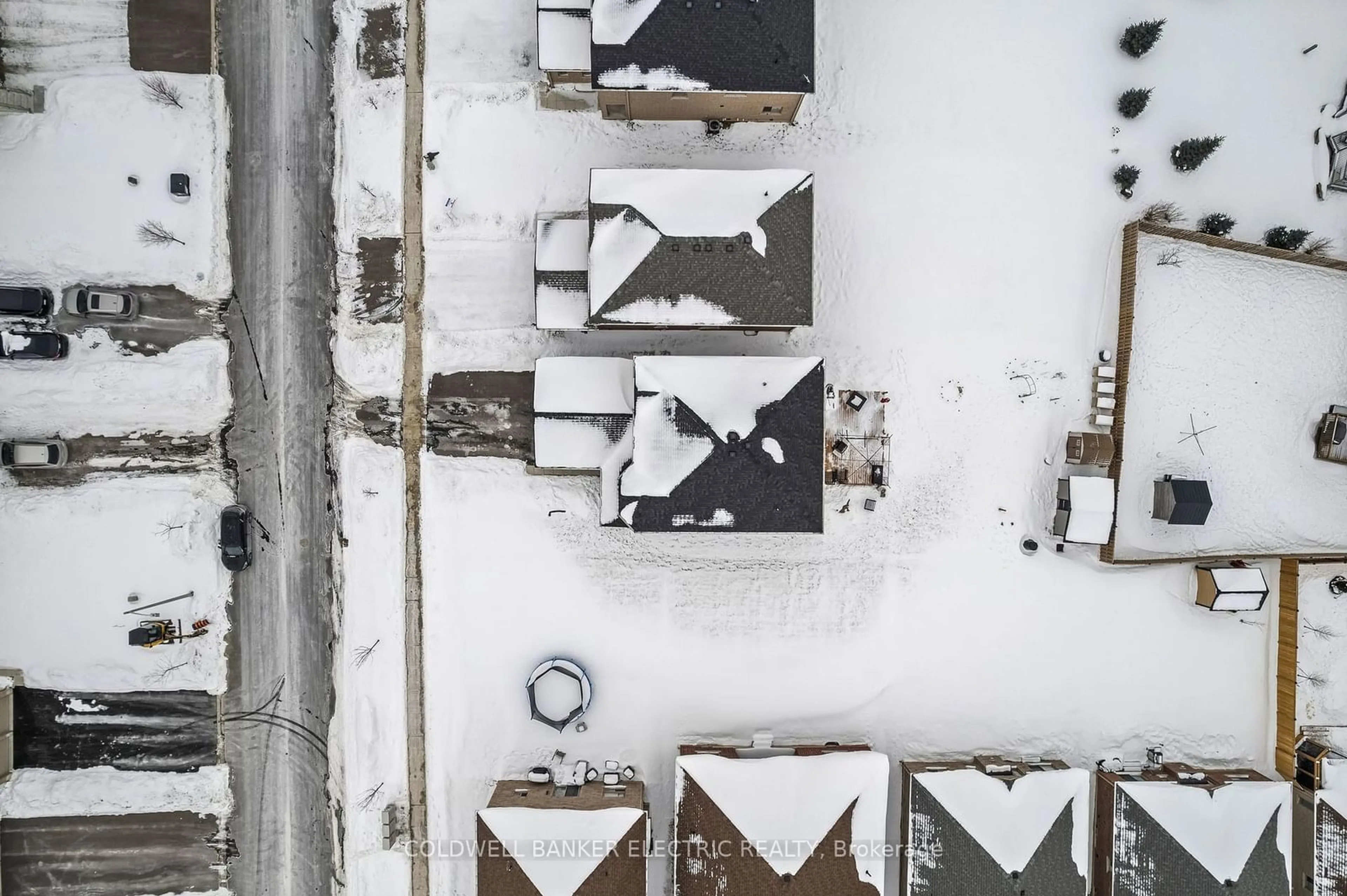 A pic from outside/outdoor area/front of a property/back of a property/a pic from drone, street for 42 Carew Blvd, Kawartha Lakes Ontario K9V 0P7