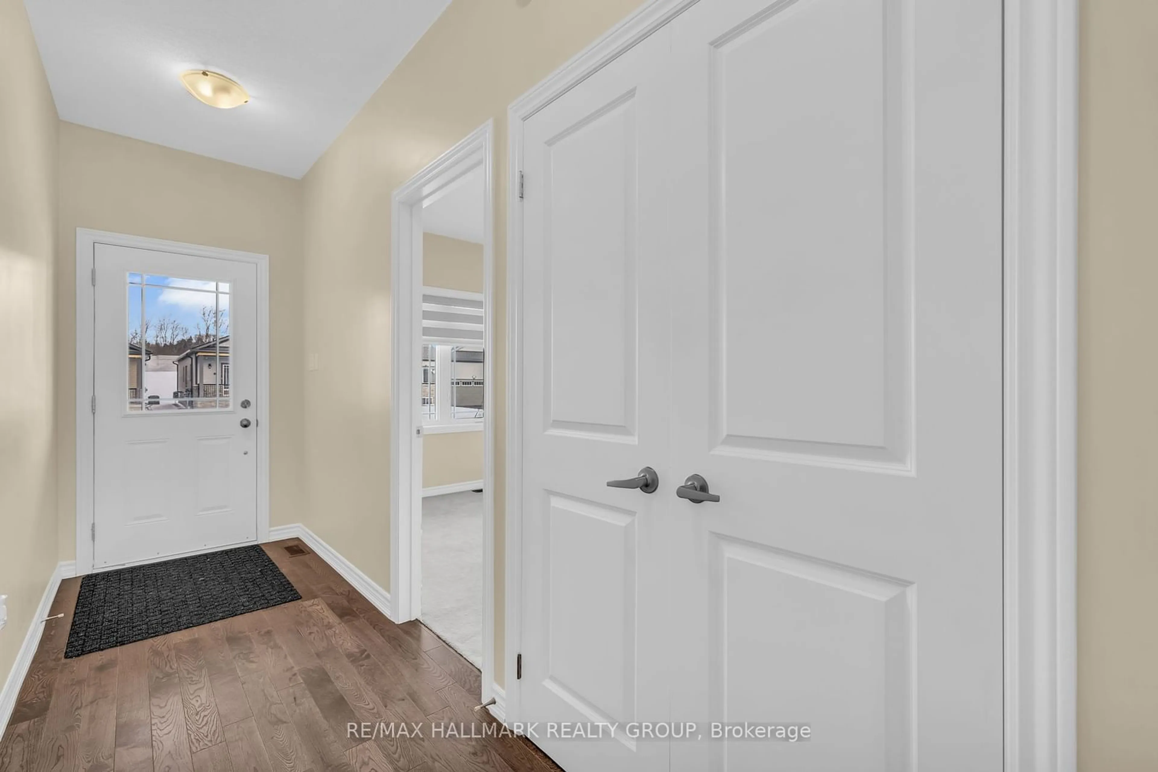 Indoor entryway for 179 Adley Dr, Brockville Ontario K6J 7J2