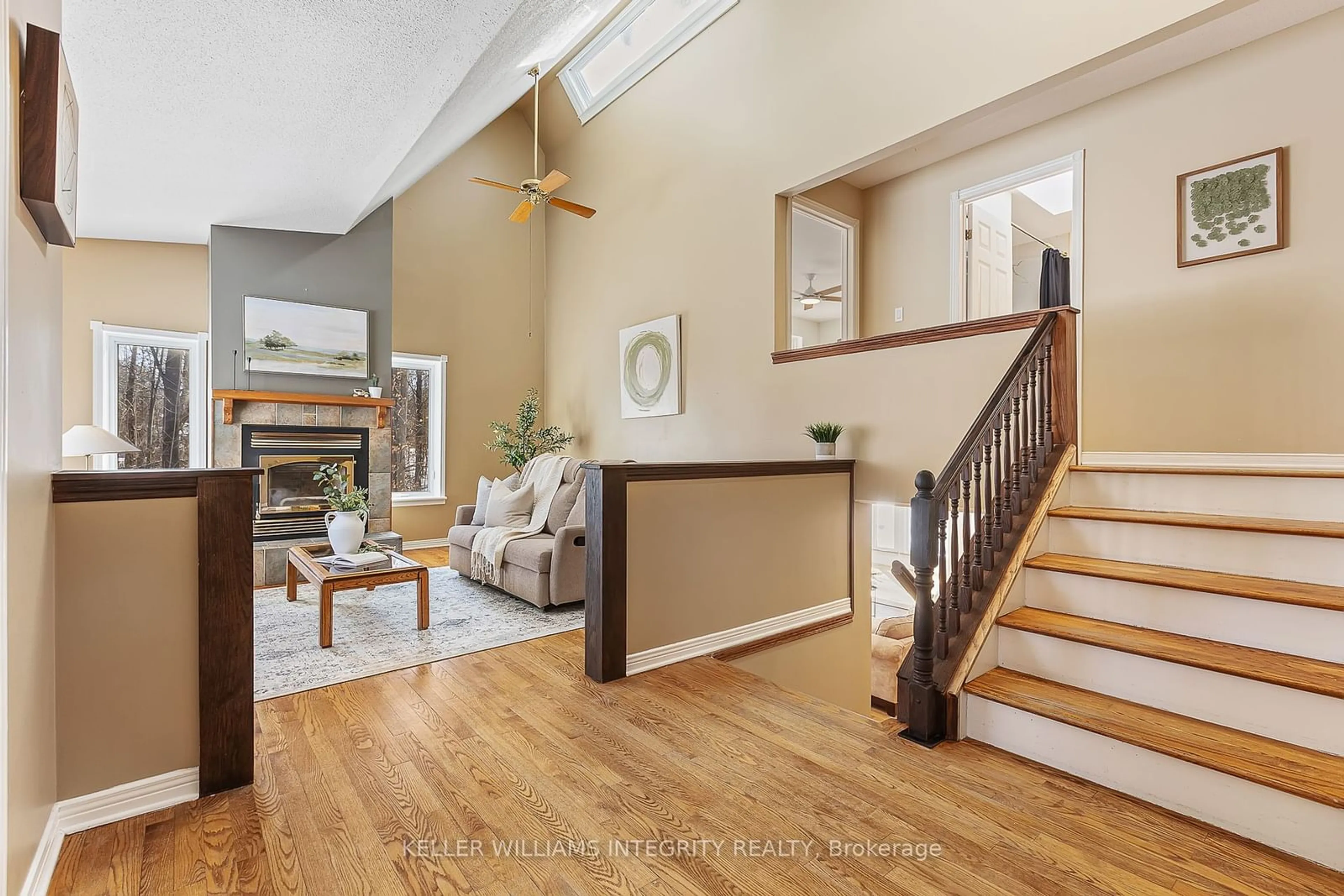 Indoor entryway for 1437 Huntmar Dr, Carp - Huntley Ward Ontario K0A 1L0