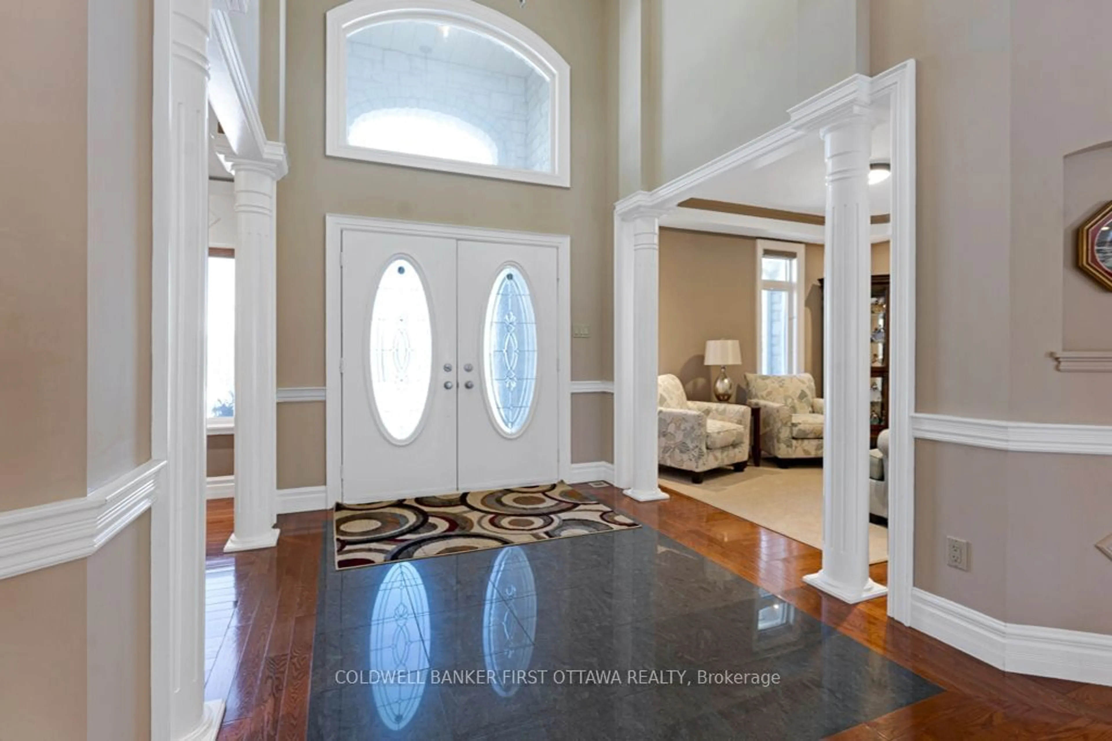 Indoor entryway for 556 West Point Dr, Drummond/North Elmsley Ontario K7H 3C7