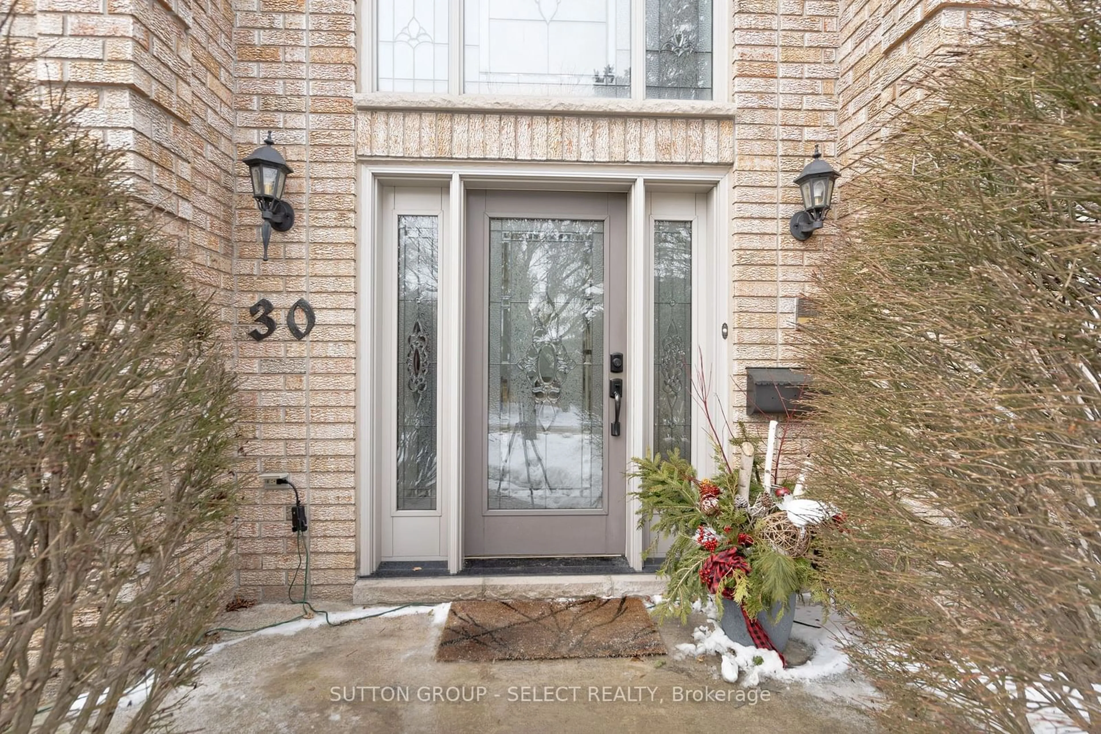 Indoor entryway for 30 CARNFORTH Rd, London Ontario N6G 4P6