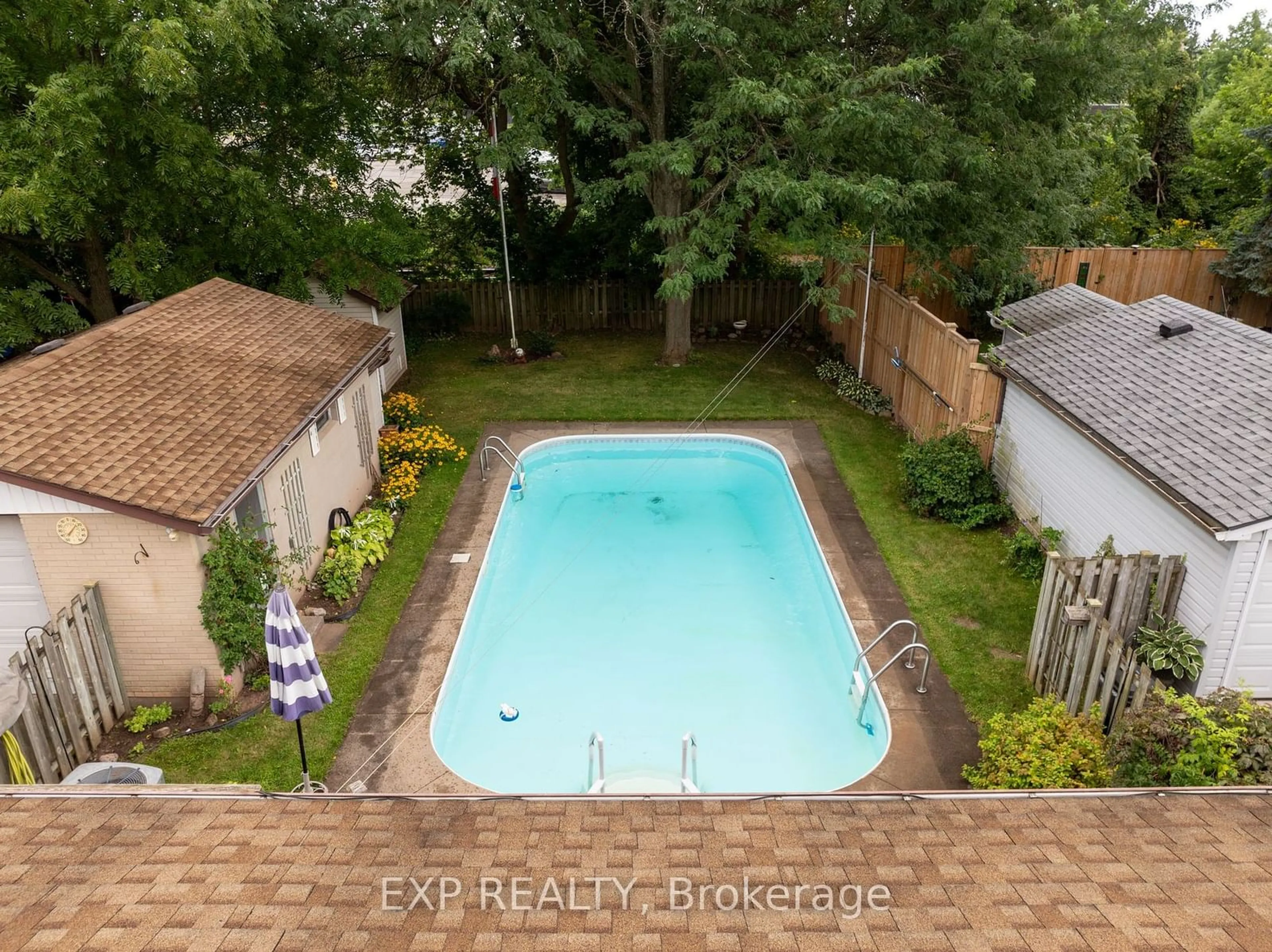 Pool for 6326 DOREEN Dr, Niagara Falls Ontario L2E 5K2