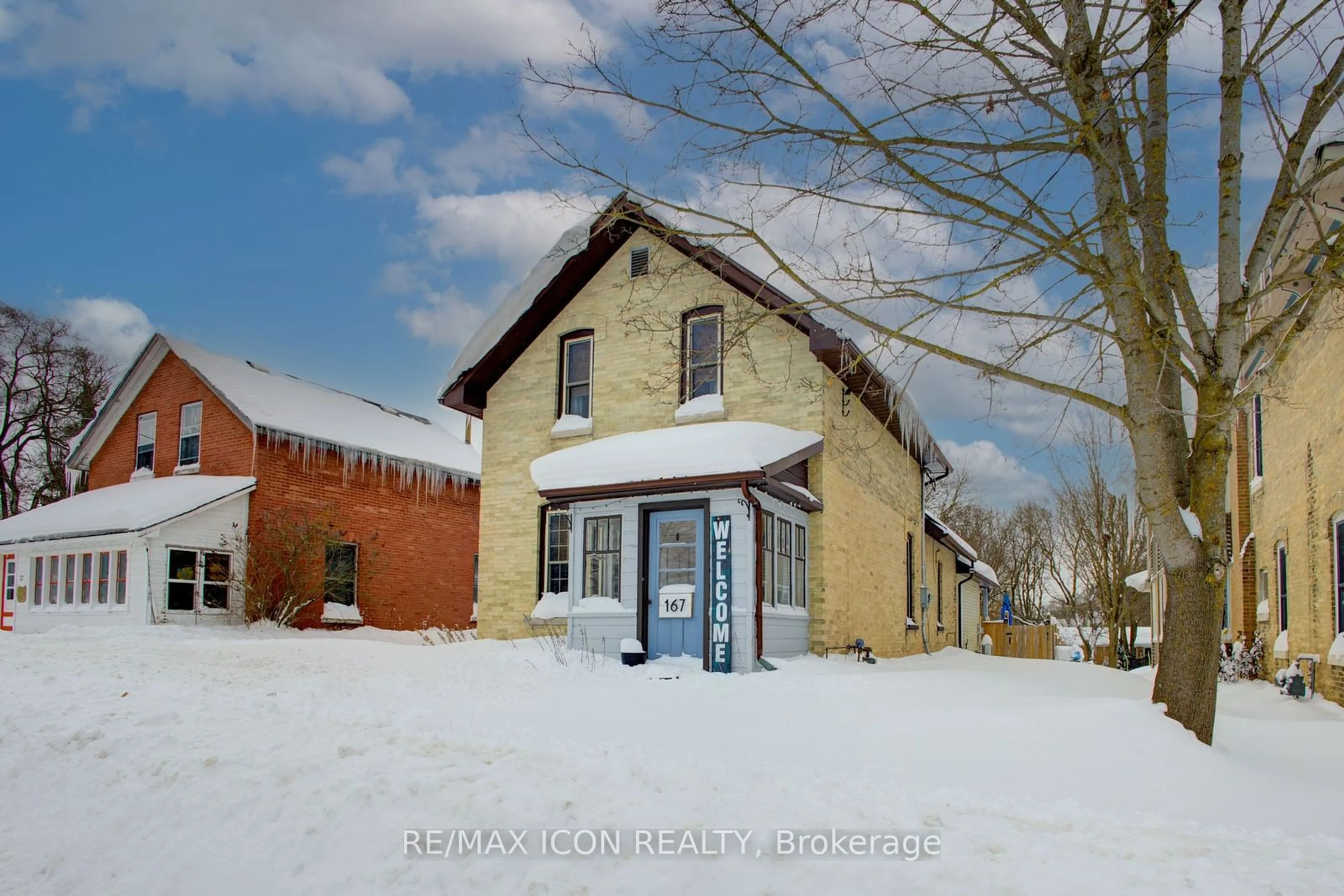 A pic from outside/outdoor area/front of a property/back of a property/a pic from drone, building for 167 Elgin St, Wellington North Ontario N0G 2L1