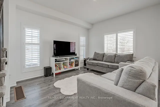 Additional property image - 44 Mccurdy Ave