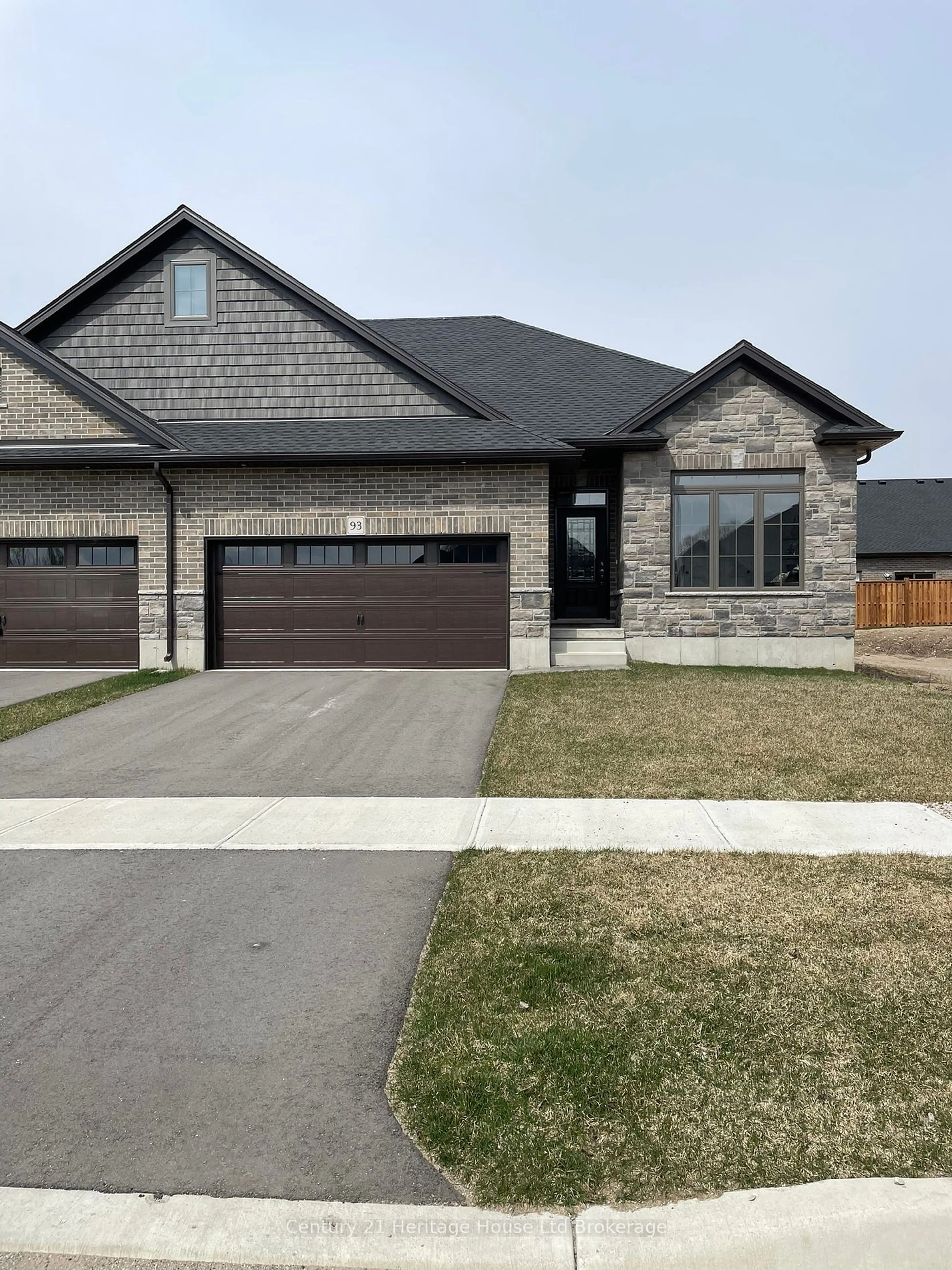 Home with brick exterior material, street for 40 MATHESON Cres, East Zorra-Tavistock Ontario N0J 1M0