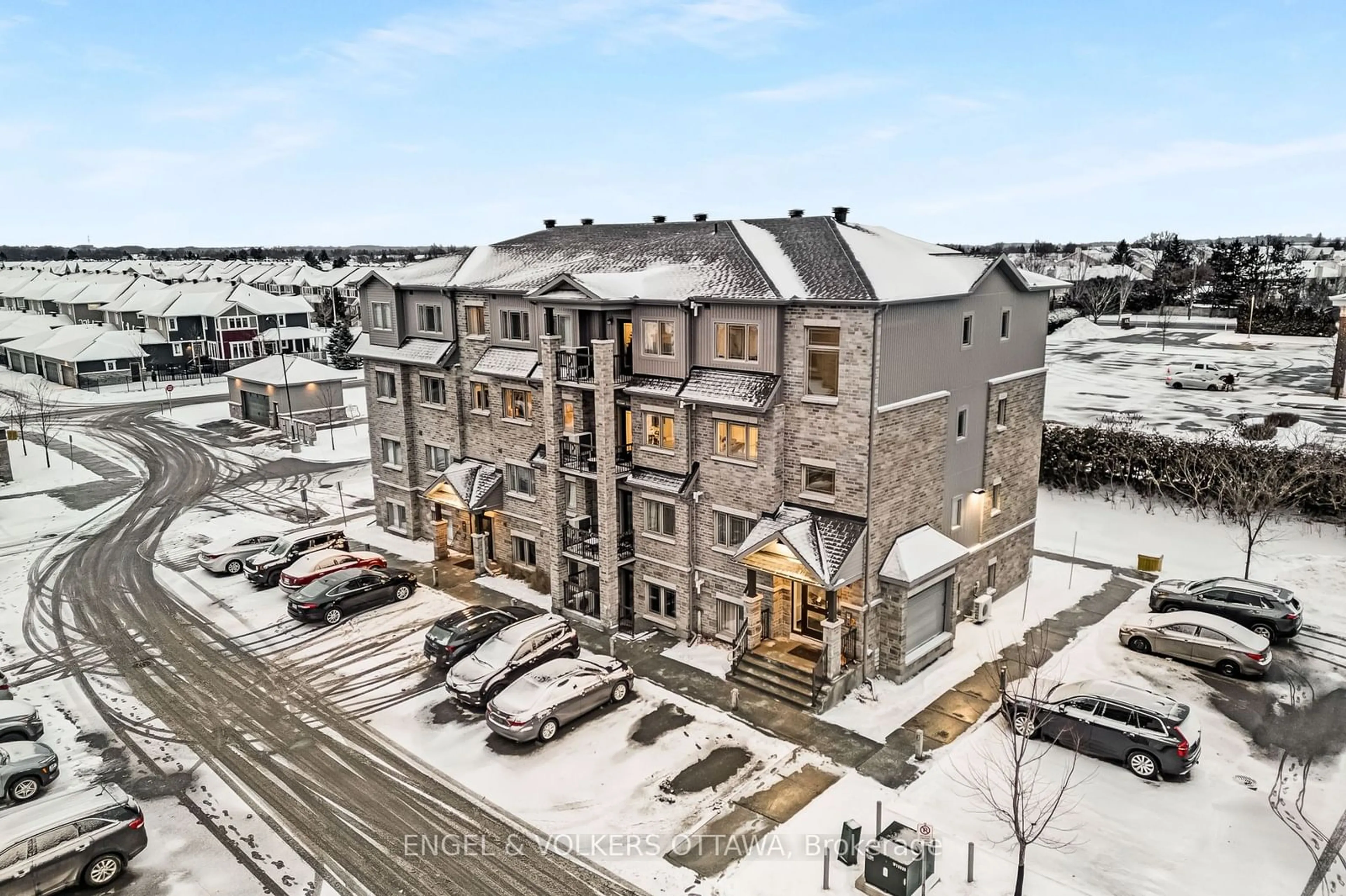 A pic from outside/outdoor area/front of a property/back of a property/a pic from drone, building for 345 Tribeca Private #7, Barrhaven Ontario K2J 6B4