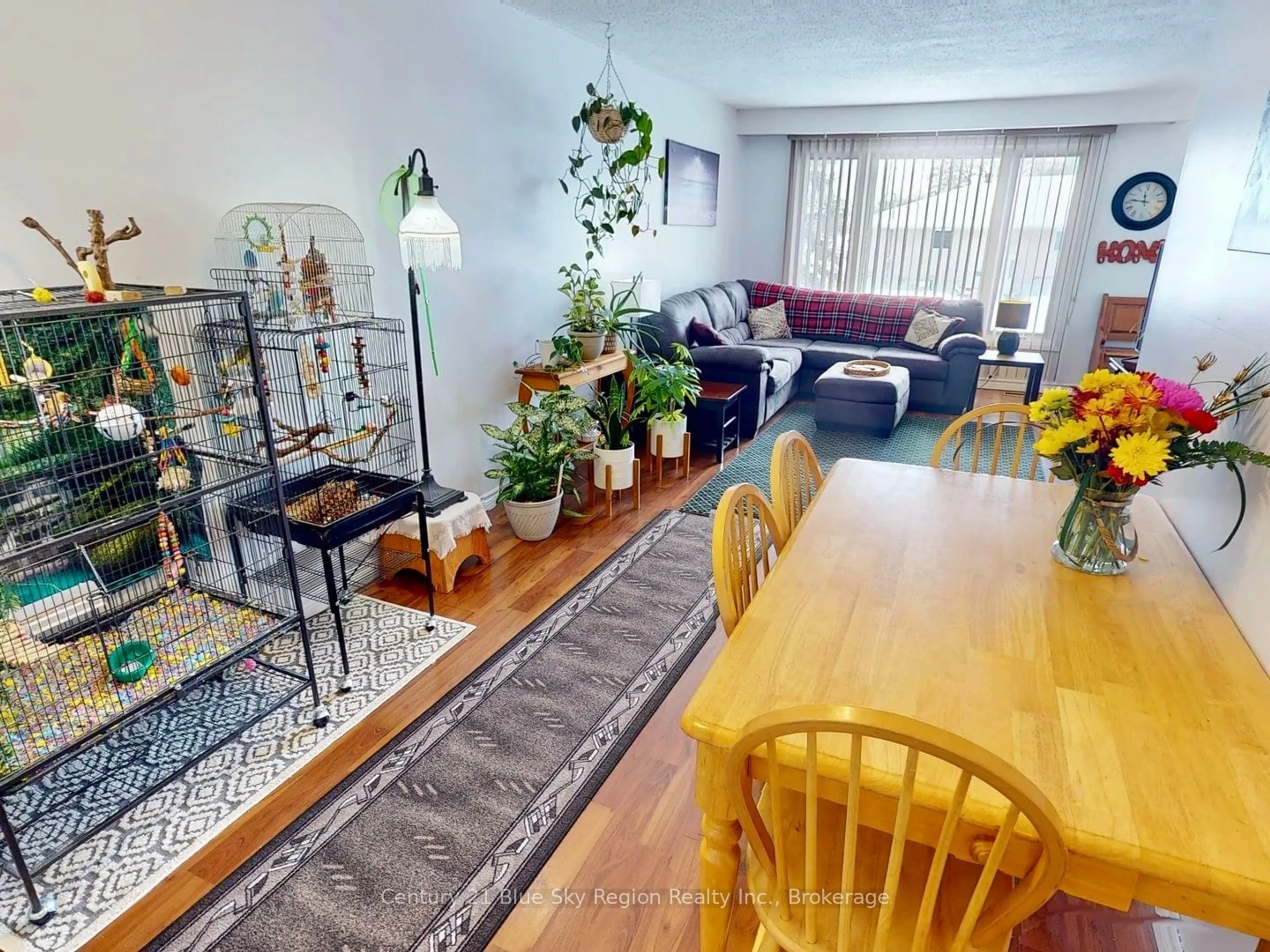 Living room with furniture, unknown for 896 Norman Ave, North Bay Ontario P1B 8C5