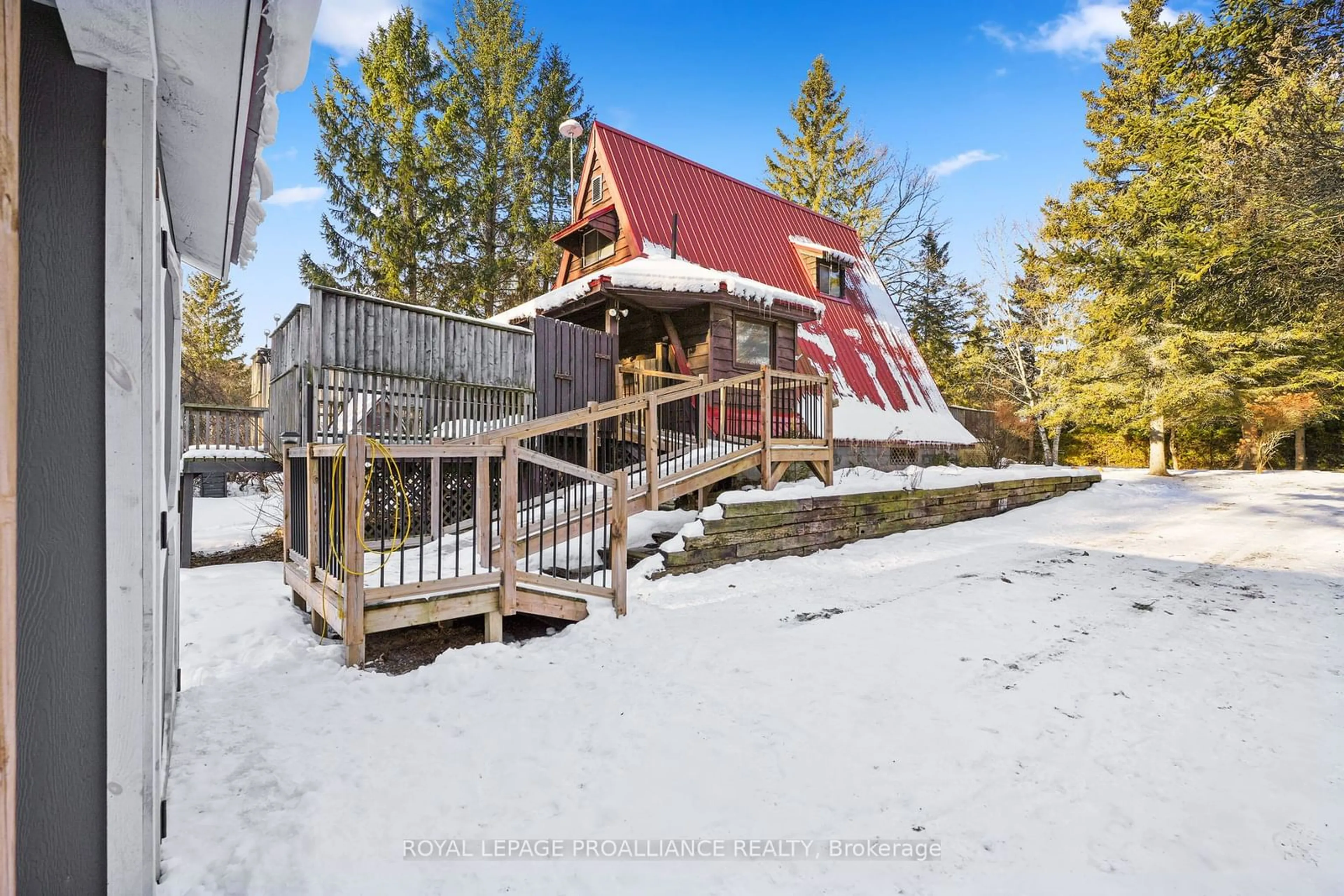 A pic from outside/outdoor area/front of a property/back of a property/a pic from drone, unknown for 86 Rolling Banks Rd #16A, Alnwick/Haldimand Ontario K0K 2X0