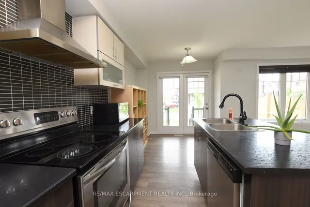 Additional property image - 50 Sherway Dr