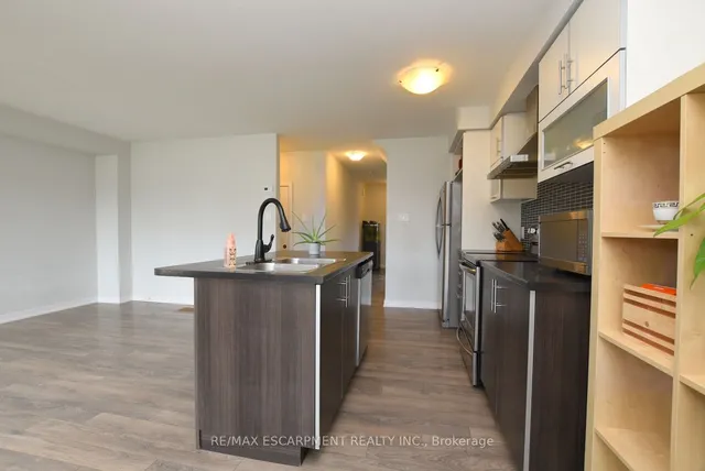 Additional property image - 50 Sherway Dr