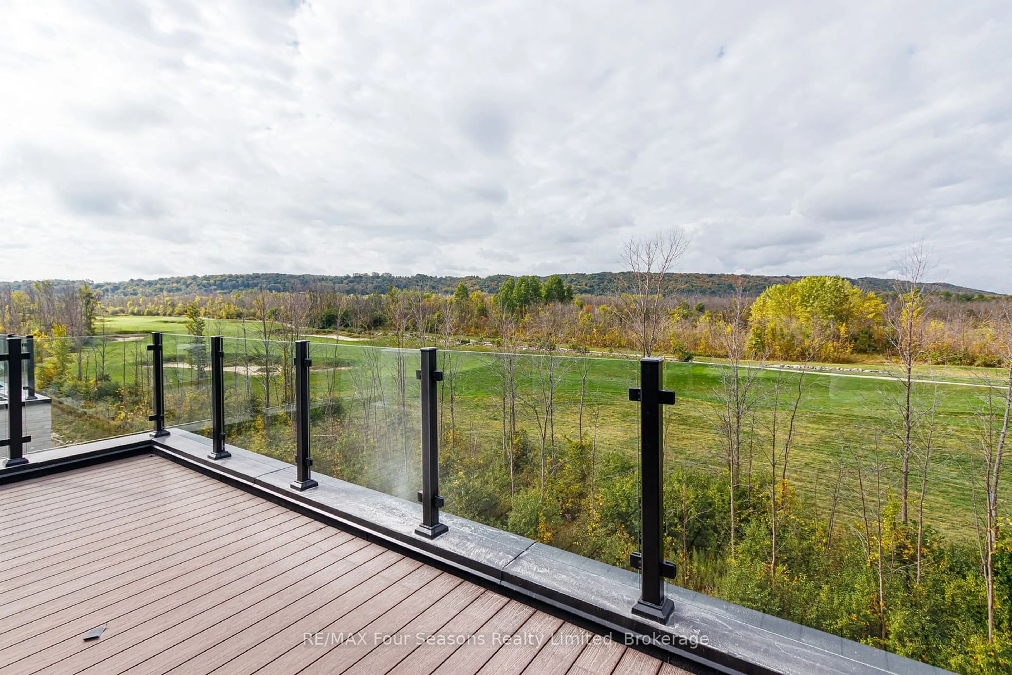 Patio, water/lake/river/ocean view for 117 SLADDEN Crt #20, Blue Mountains Ontario N0H 2P0