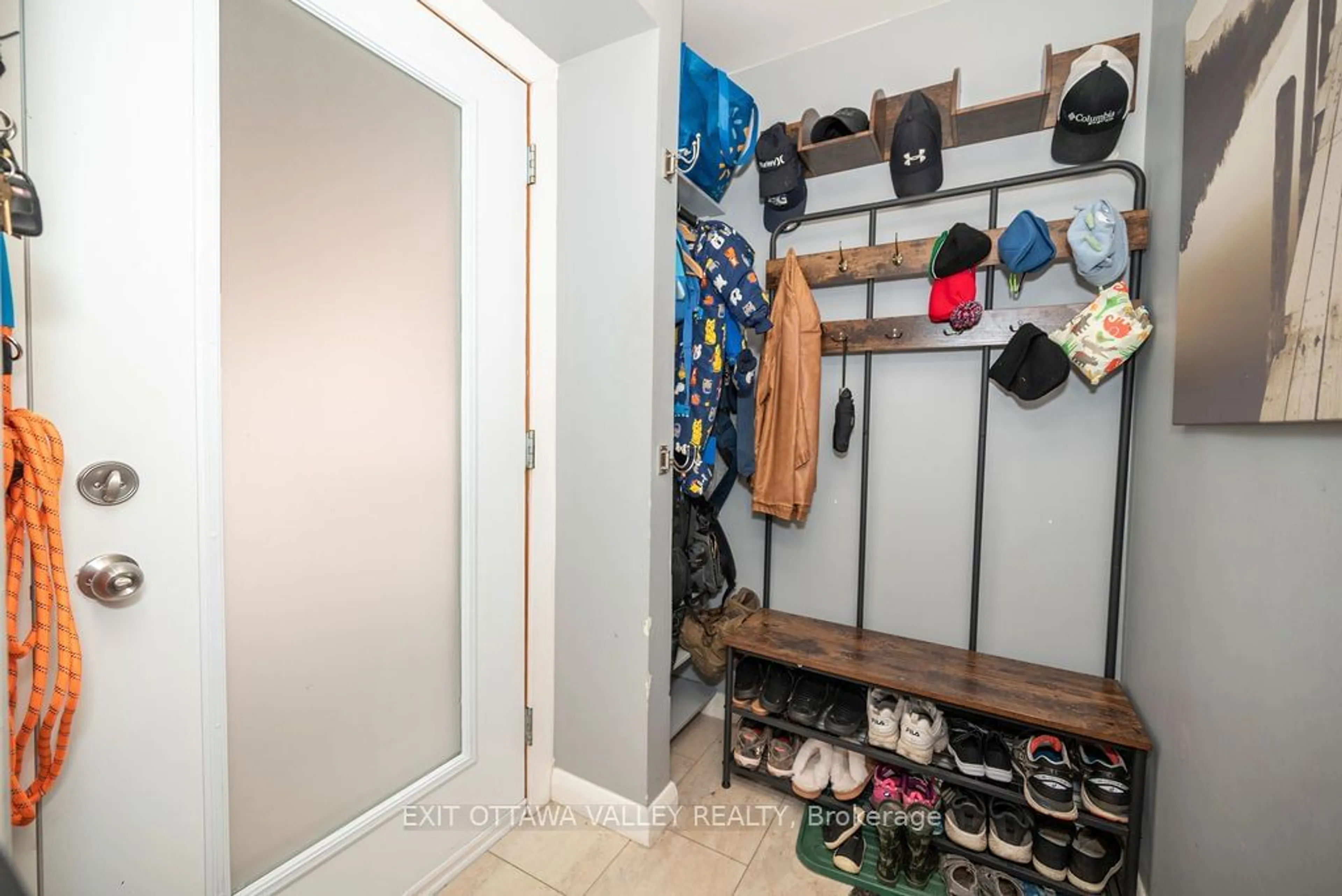 Storage room or clothes room or walk-in closet for 66 Rutherford Ave, Deep River Ontario K0J 1P0