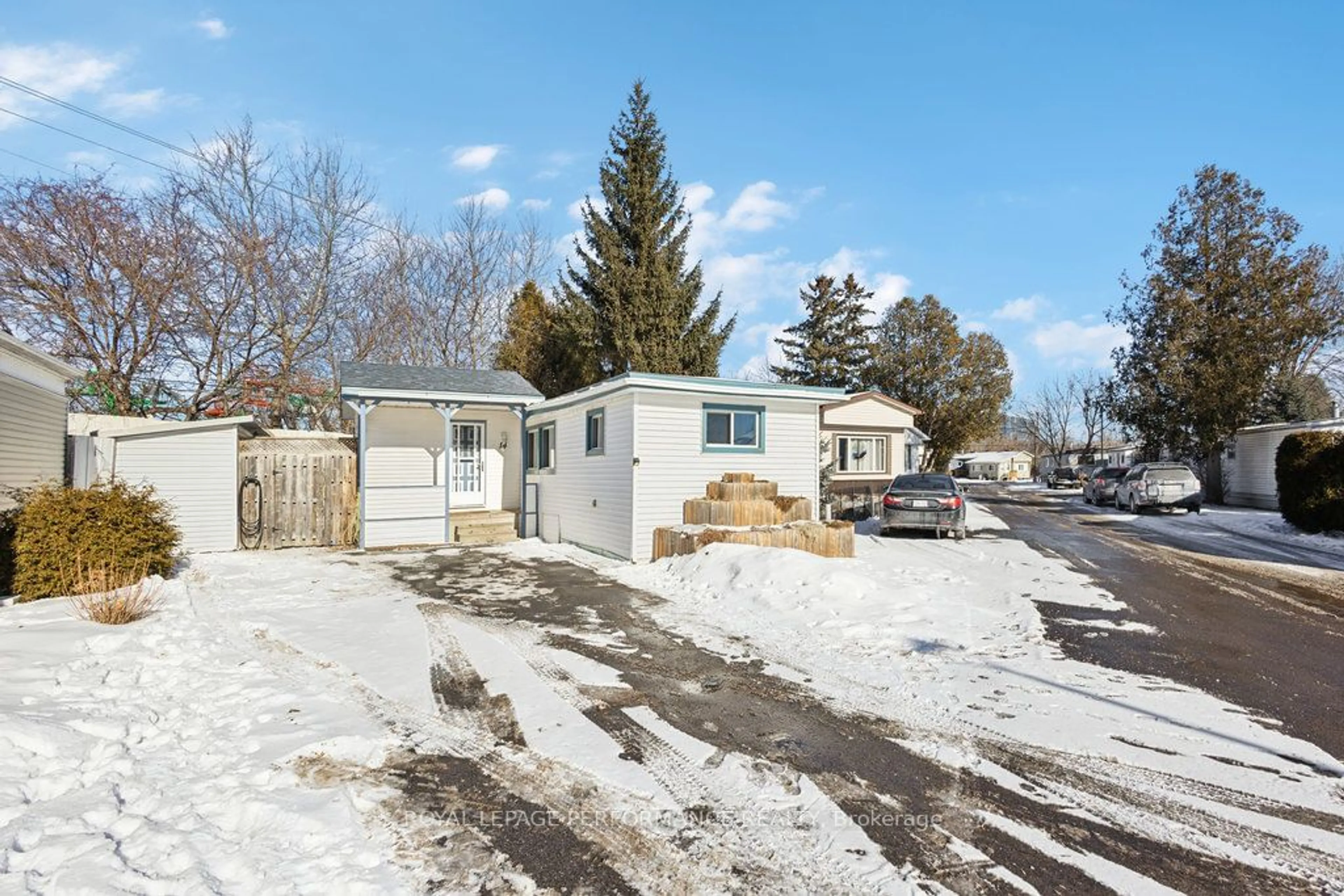 A pic from outside/outdoor area/front of a property/back of a property/a pic from drone, street for 14 Ash St, Bells Corners and South to Fallowfield Ontario K2H 7S3