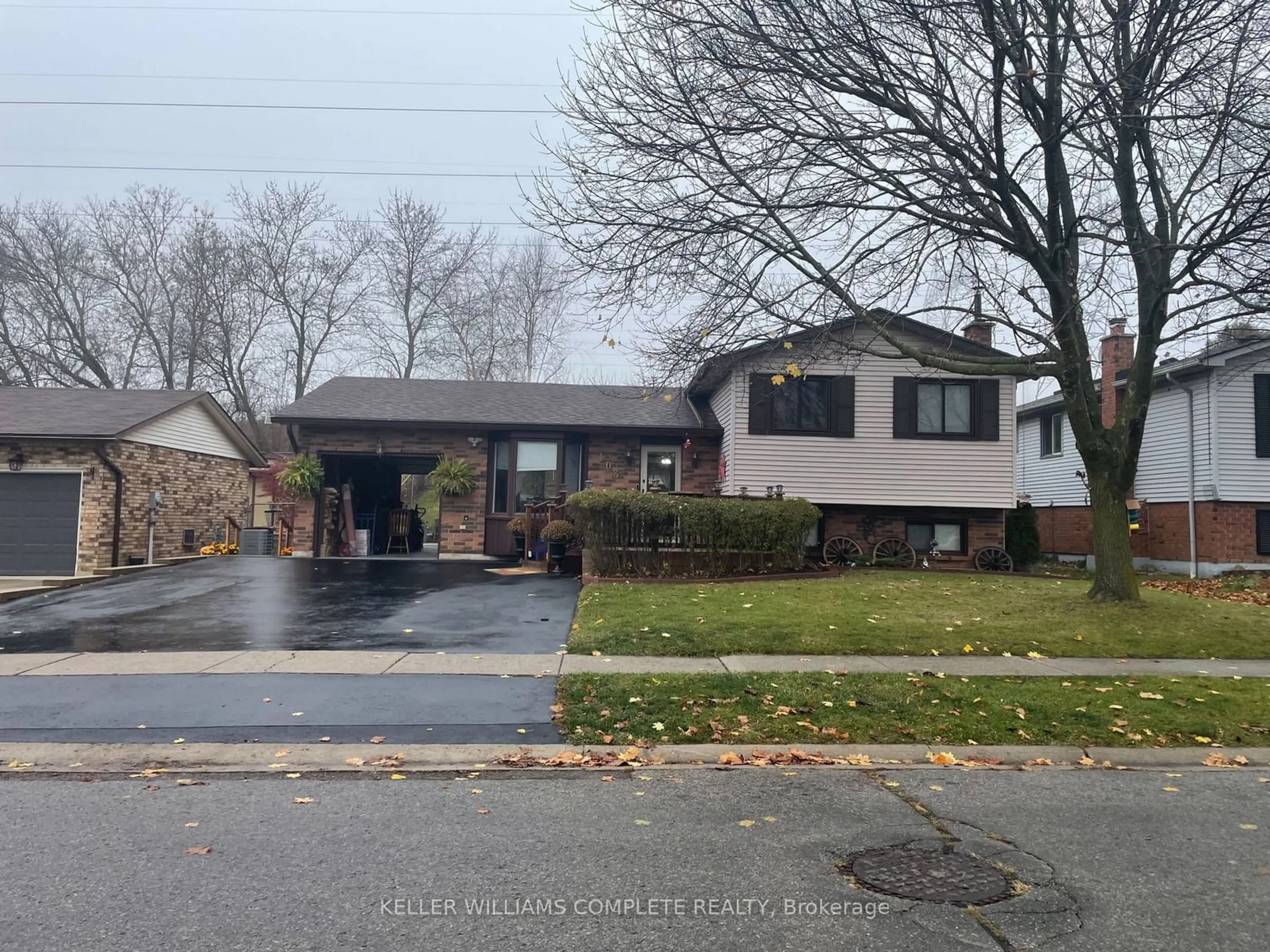 Home with brick exterior material, street for 103 Williamson Dr, Haldimand Ontario N3W 1A4