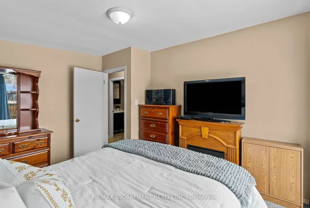 Additional property image - 2 Ronaldshay Ave