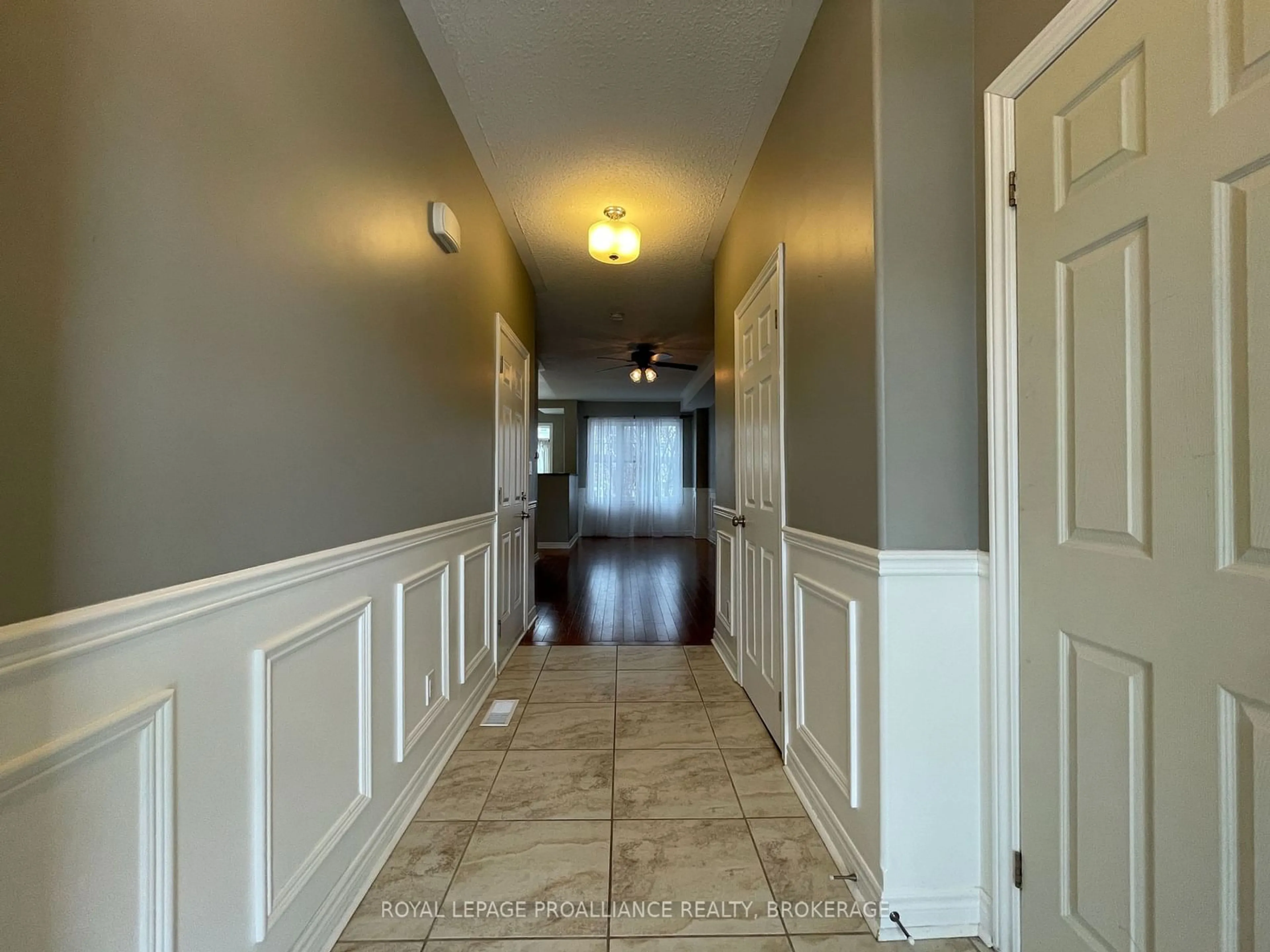 Indoor entryway for 891 Newmarket Lane, Kingston Ontario K7K 0C8