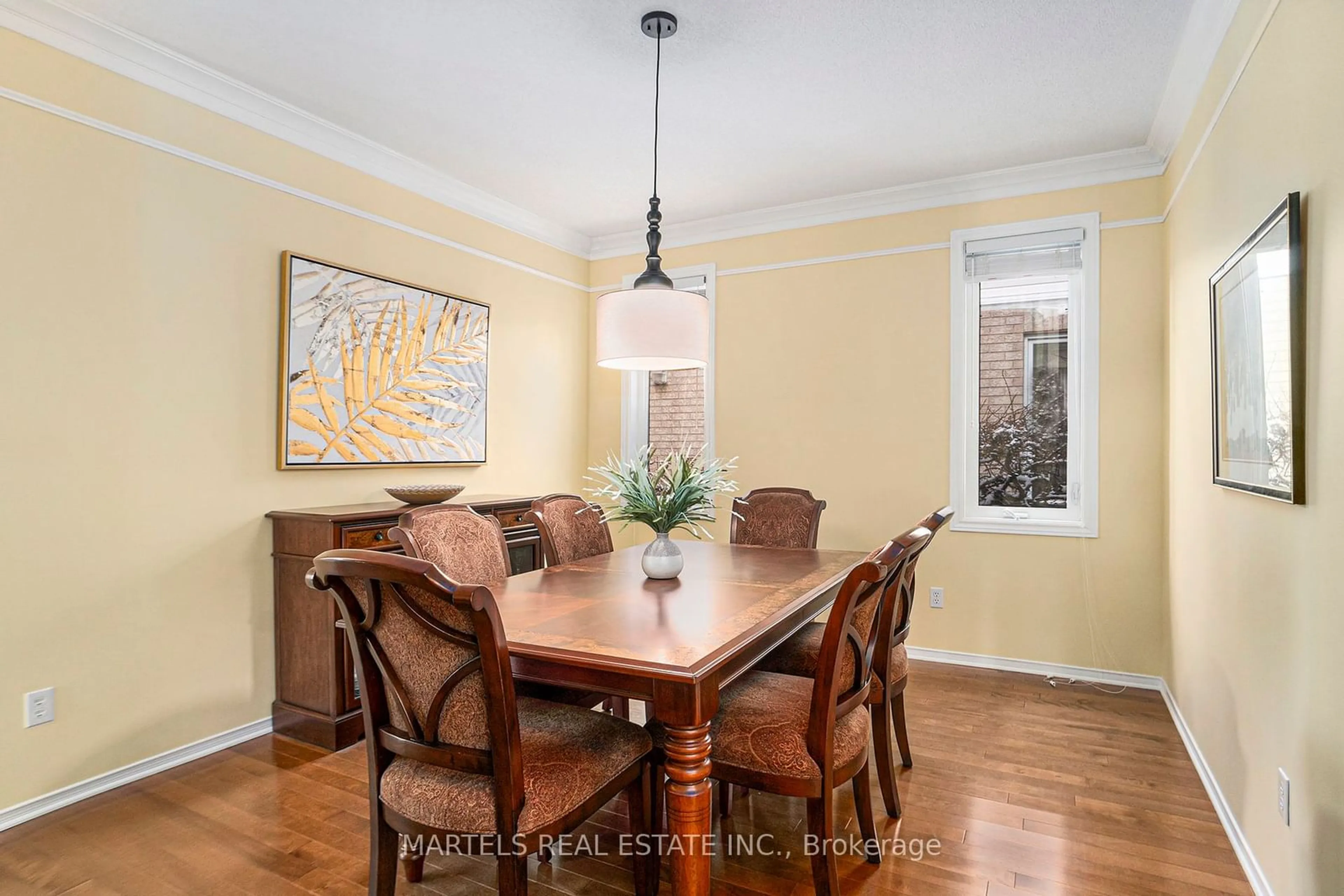 Dining room, wood/laminate floor for 1959 Montclair Ave, Orleans - Convent Glen and Area Ontario K1W 1H9