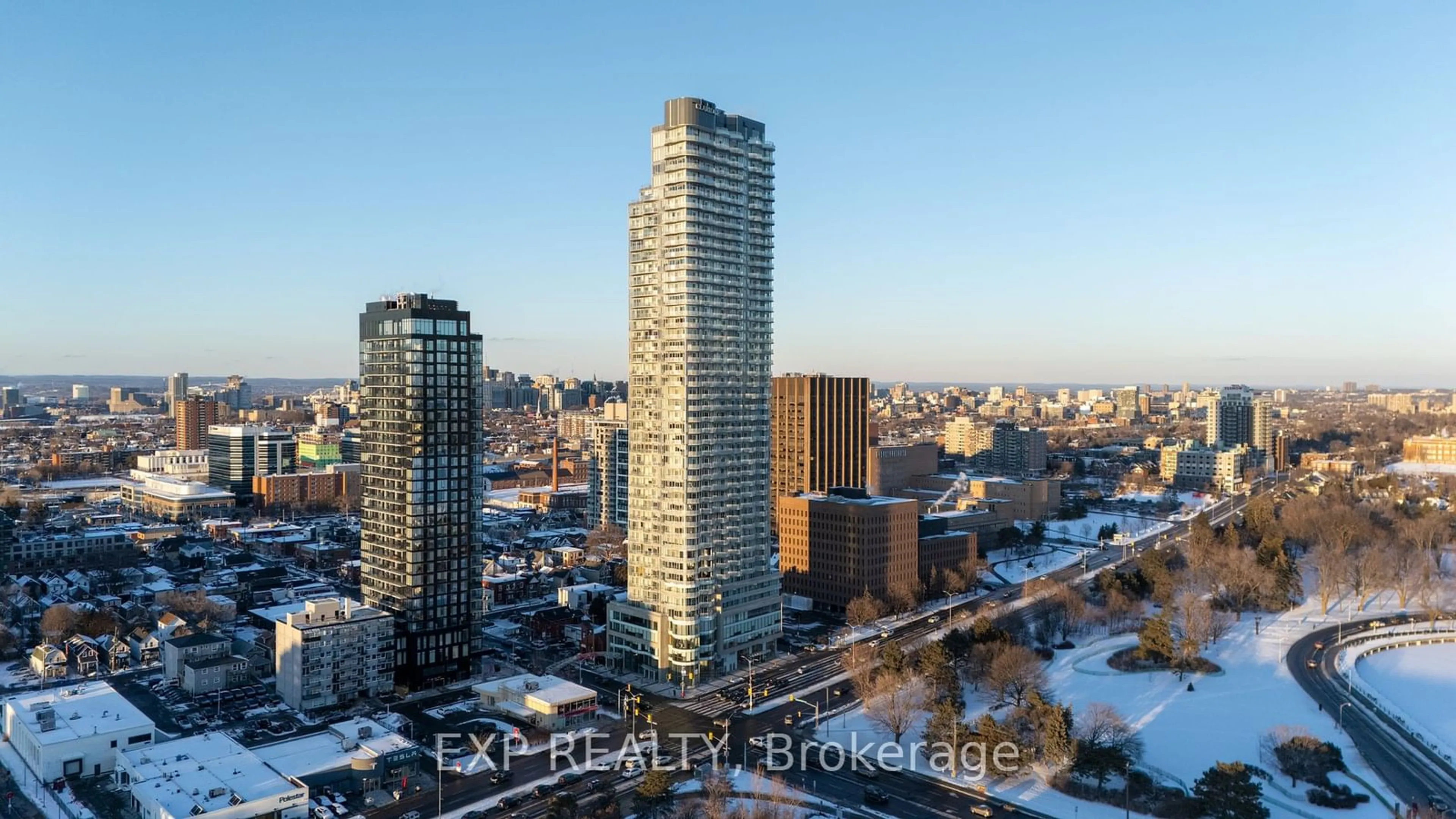 A pic from outside/outdoor area/front of a property/back of a property/a pic from drone, city buildings view from balcony for 805 Carling Ave #601, Dows Lake - Civic Hospital and Area Ontario K1S 5W9