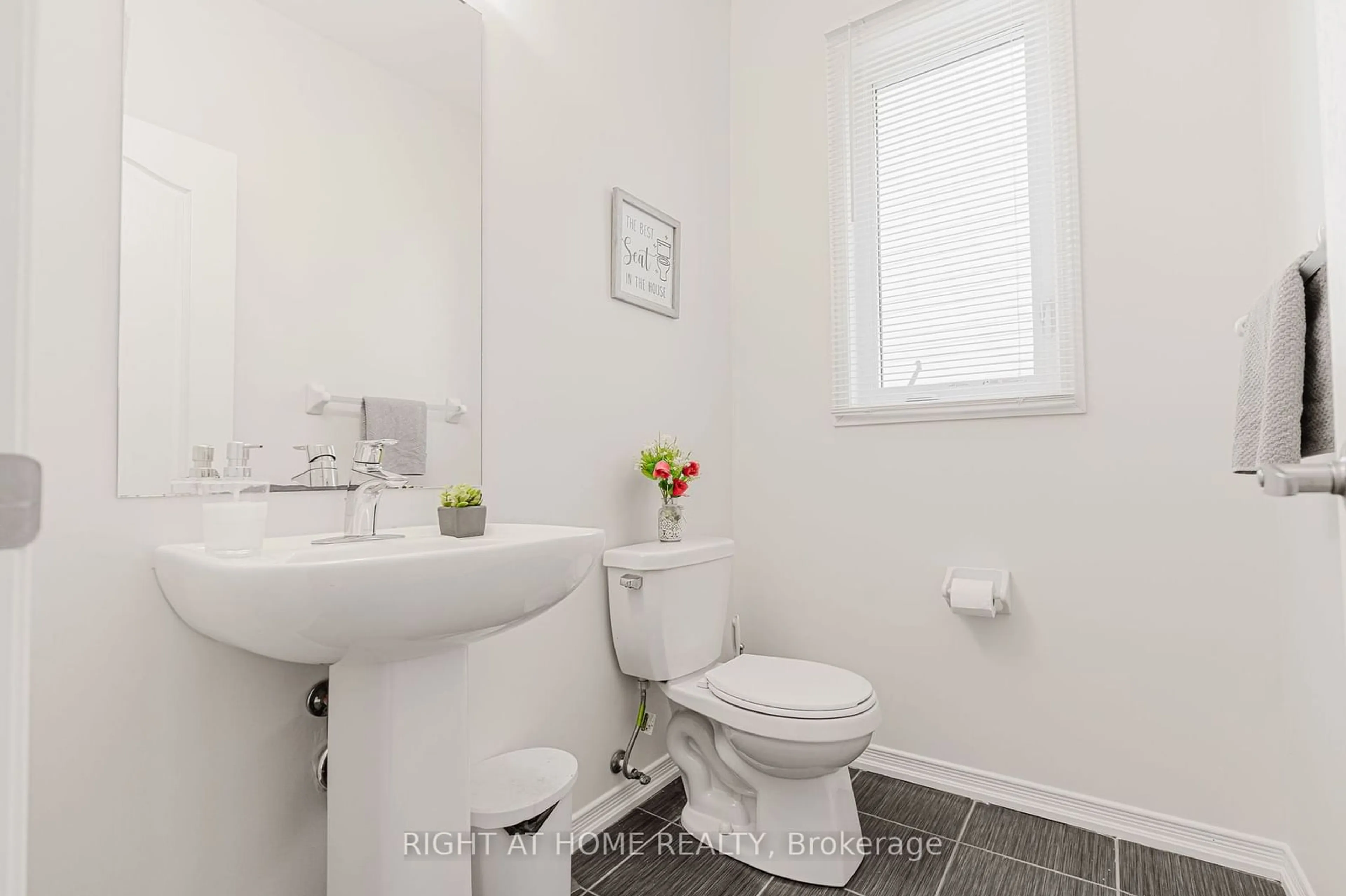 Standard bathroom, unknown for 46 Sinden Rd, Brantford Ontario N3T 0P8