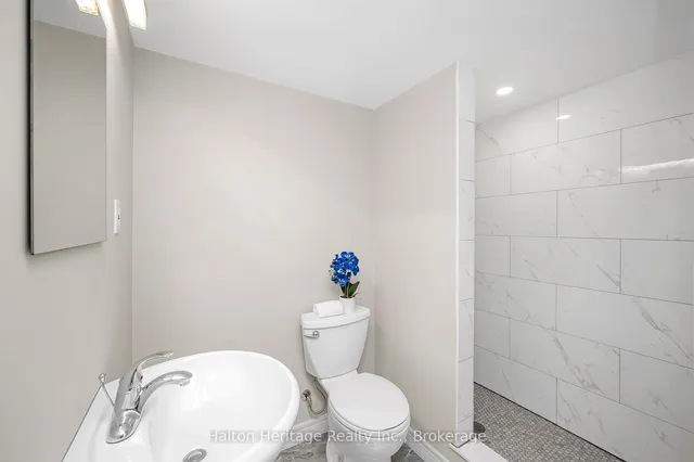 Additional property image - 32 Waterwheel Cres