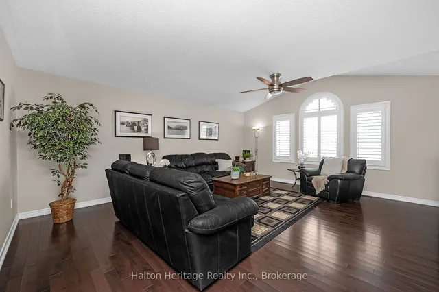 Additional property image - 32 Waterwheel Cres