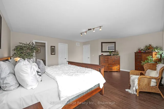 Additional property image - 32 Waterwheel Cres