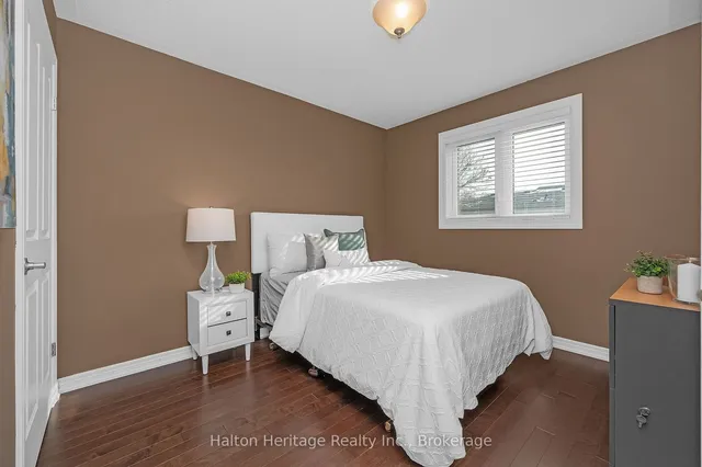 Additional property image - 32 Waterwheel Cres