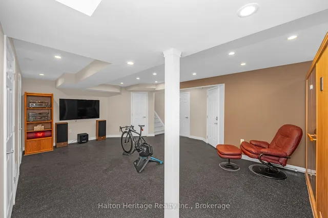 Additional property image - 32 Waterwheel Cres