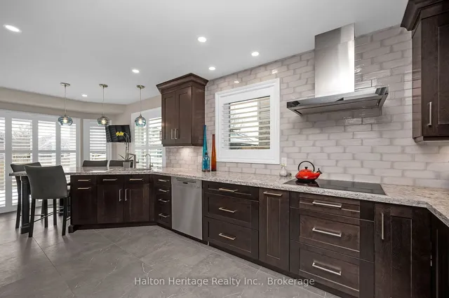 Additional property image - 32 Waterwheel Cres