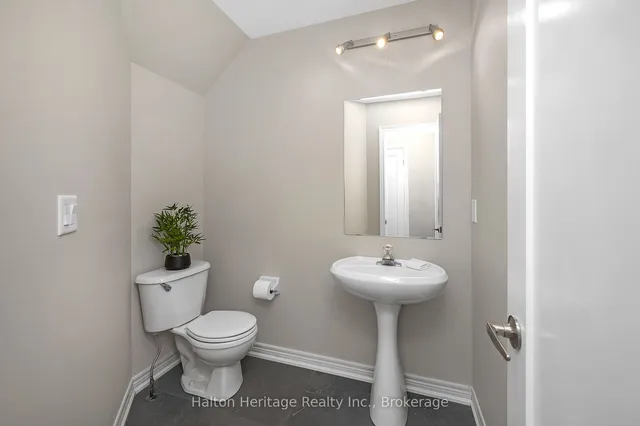Additional property image - 32 Waterwheel Cres