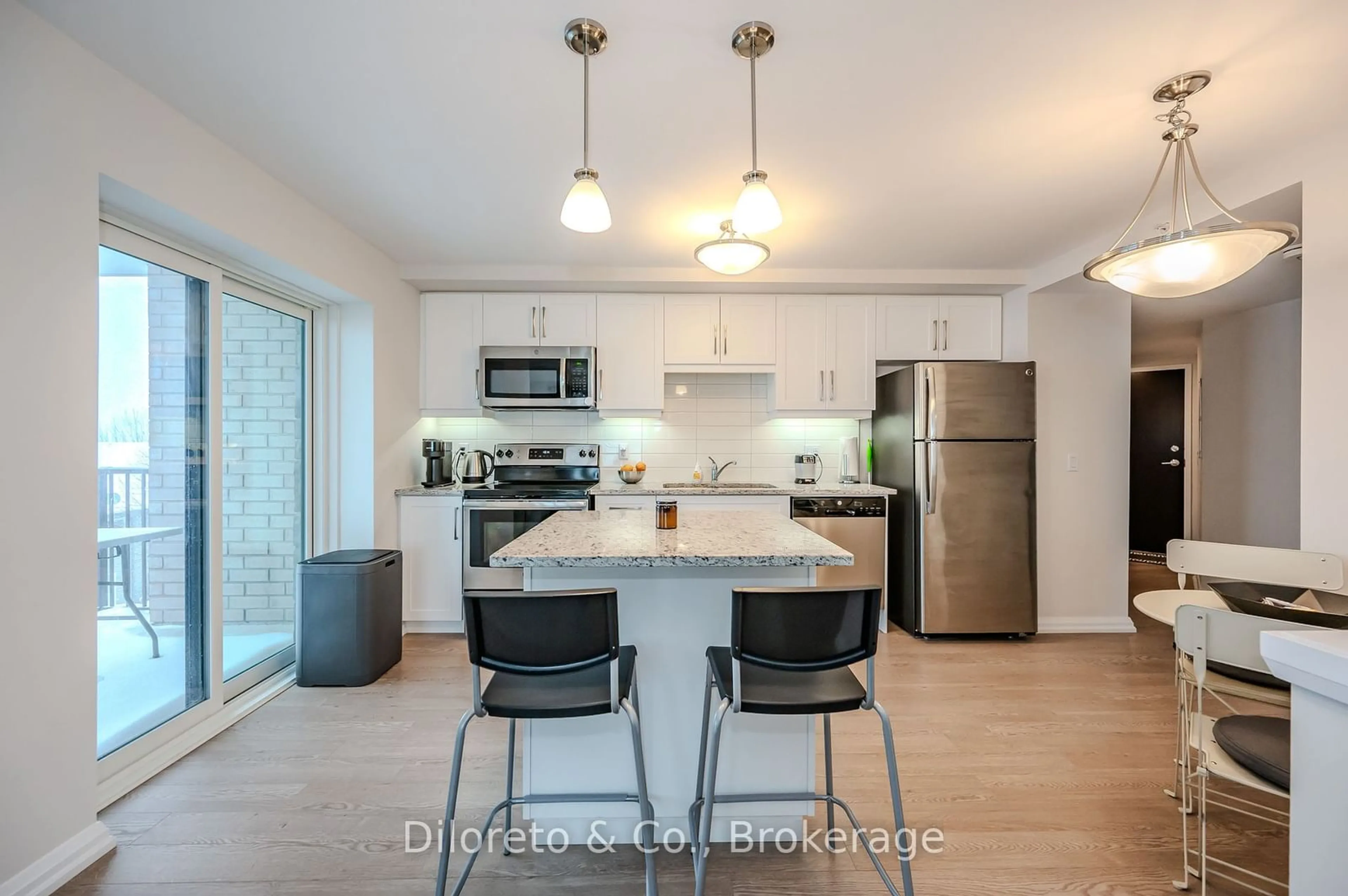 Open concept kitchen, unknown for 778 Laurelwood Dr #314, Waterloo Ontario N2V 0G3