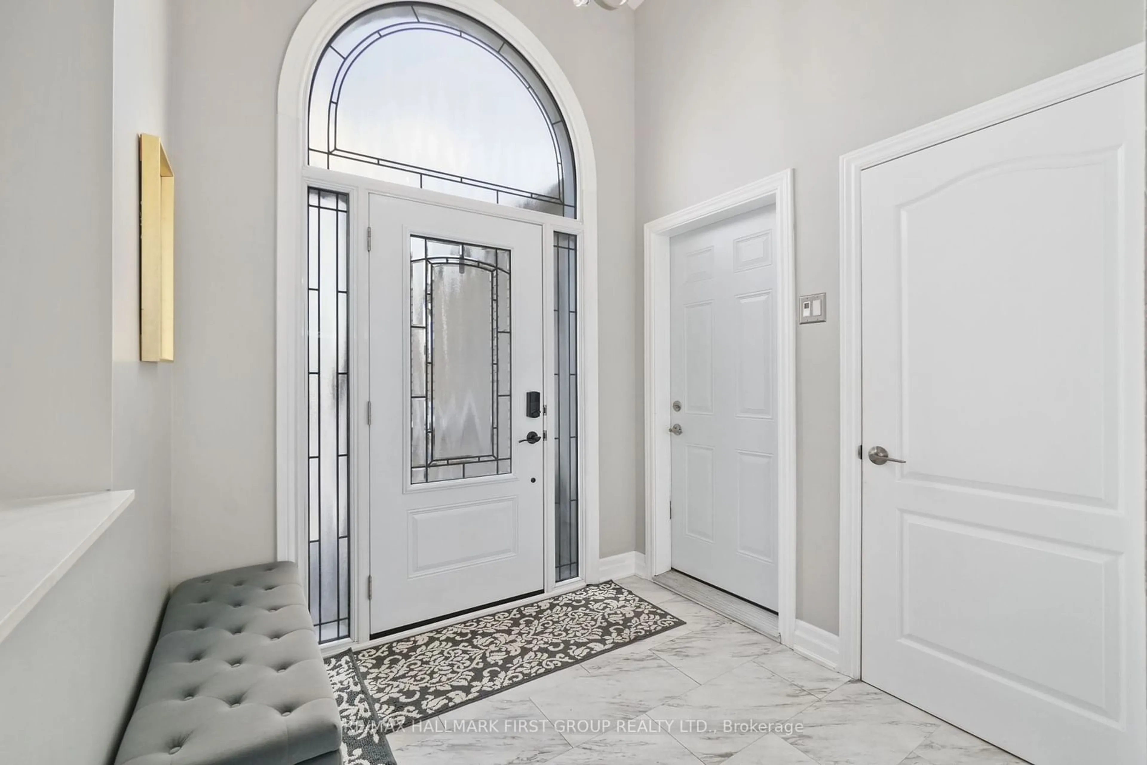 Indoor entryway for 70 Jiggins Crt, Port Hope Ontario L1A 0A2