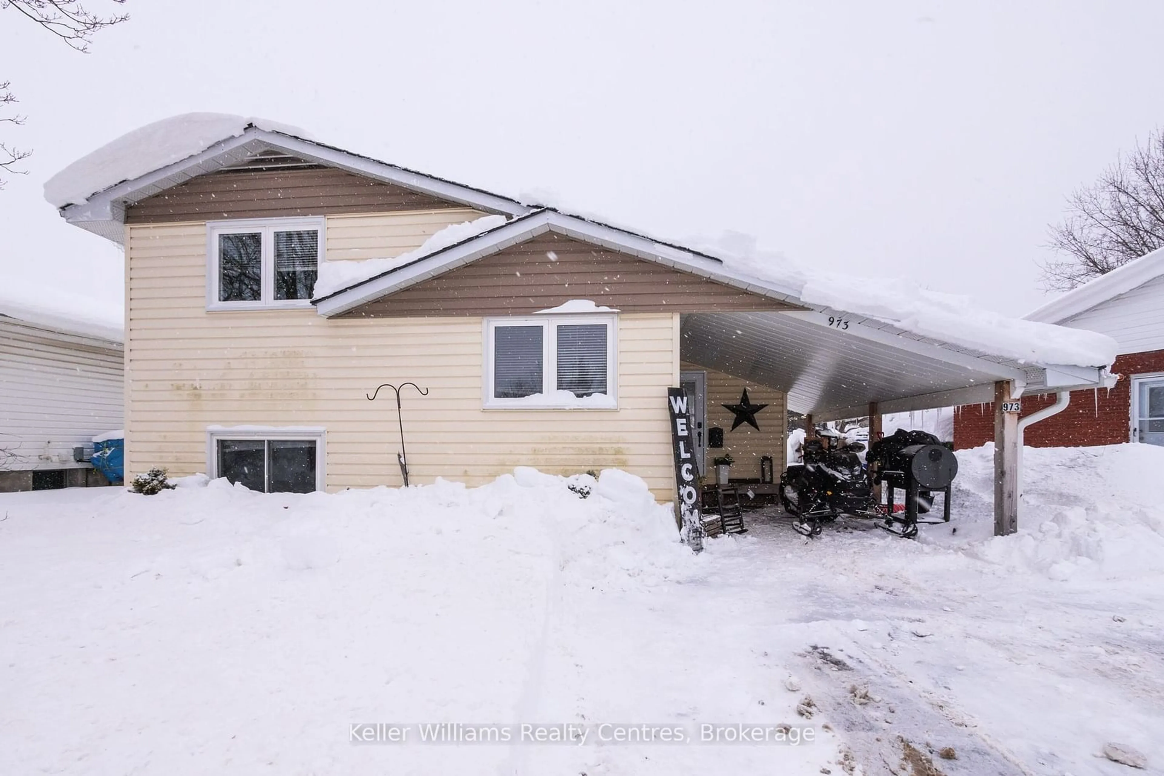 Unknown for 973 15th St A, Owen Sound Ontario N4K 1Y2