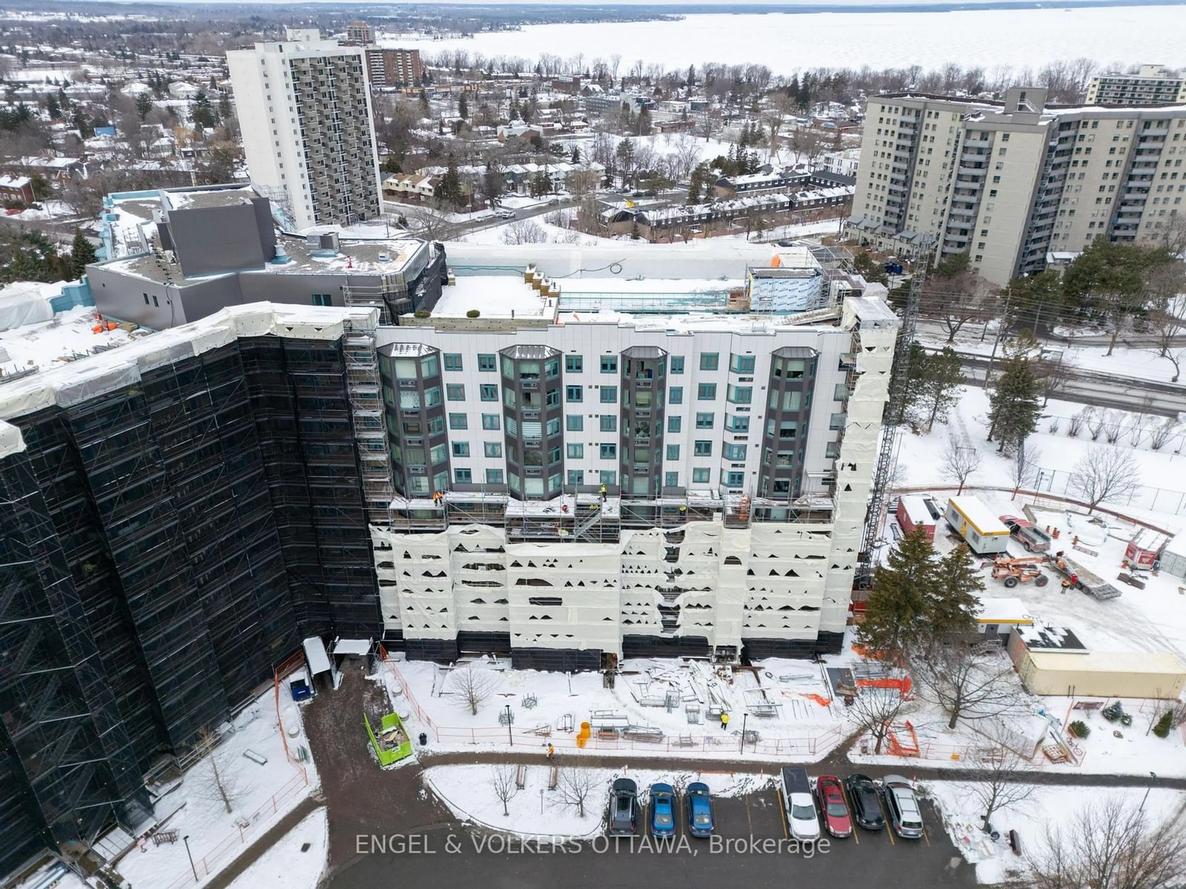 A pic from outside/outdoor area/front of a property/back of a property/a pic from drone, city buildings view from balcony for 1025 Grenon Ave #824, Britannia Heights - Queensway Terrace N and Area Ontario K2B 8S5